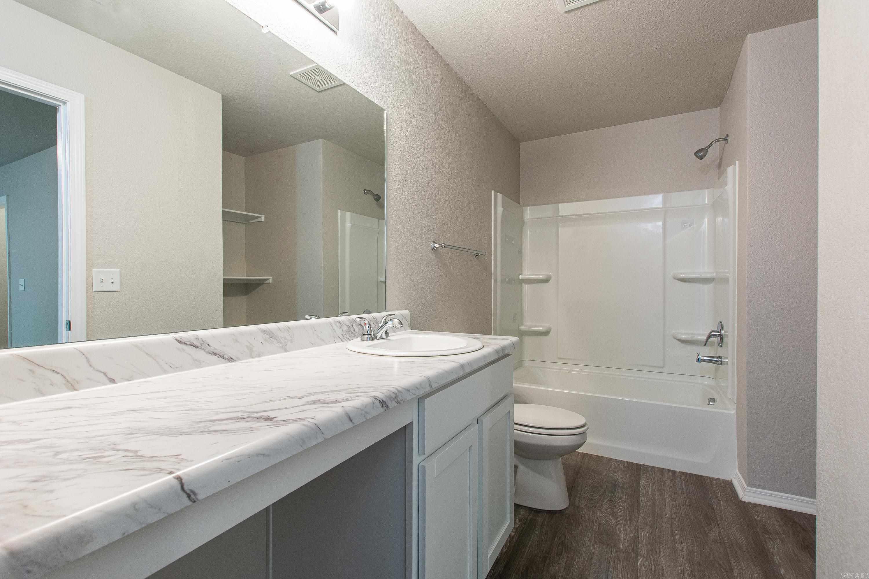 HILLDALE CROSSING - Residential