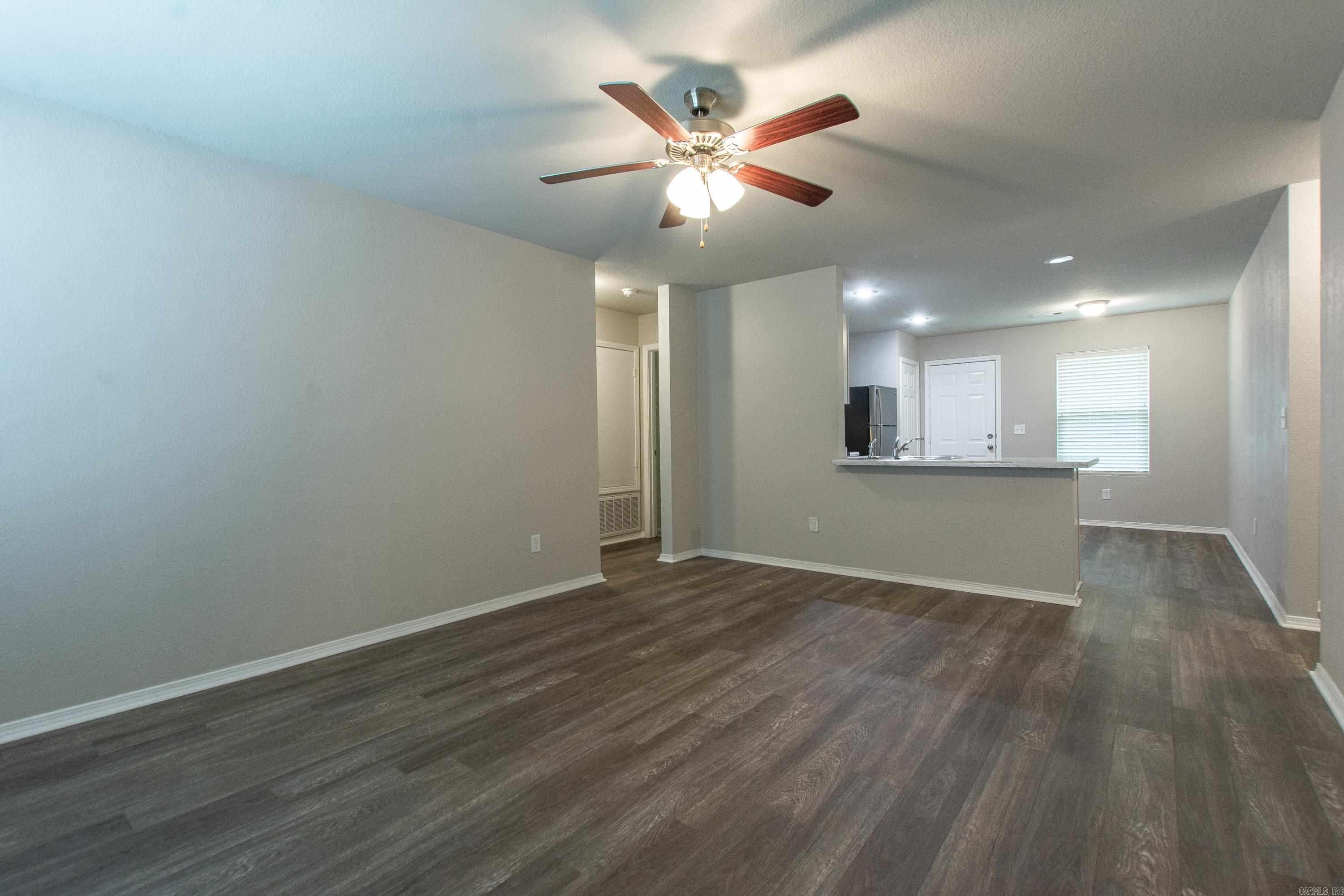 HILLDALE CROSSING - Residential