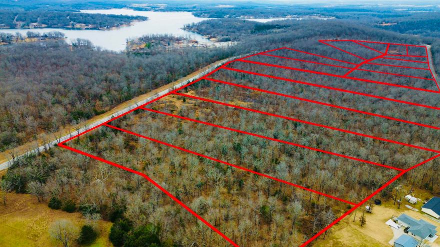 Land for Sale in Horseshoe Bend, Arkansas – Crown Lake Estates Subdivision Discover a fantastic investment opportunity in Horseshoe Bend, Arkansas! Located in the beautiful Crown Lake Estates subdivision. Lot #9: 2.99 acres – priced at $17,900 Lot #20: 2.91 acres – priced at $17,900 Both lots feature road frontage off AR-289 N, with city water, electric, and sewer available for easy hookup. These properties are ideal for building your dream home, creating a getaway retreat, or adding to your investment portfolio. In addition to these two lots, there are a variety of lots available in the Crown Lake Estates, offering other pricing options to suit your needs. Nestled in the stunning Ozark Mountains and located along the picturesque Strawberry River, Horseshoe Bend offers endless outdoor recreational opportunities: Fishing and Canoeing on the scenic Strawberry River Boating and Water Activities including the 640-acre Crown Lake. Golfing at Turkey Mountain Golf Course, an 18-hole championship course This charming area is for nature lovers and outdoor enthusiasts, For more details about this beautiful region, visit https://www.arkansas.com/hors
