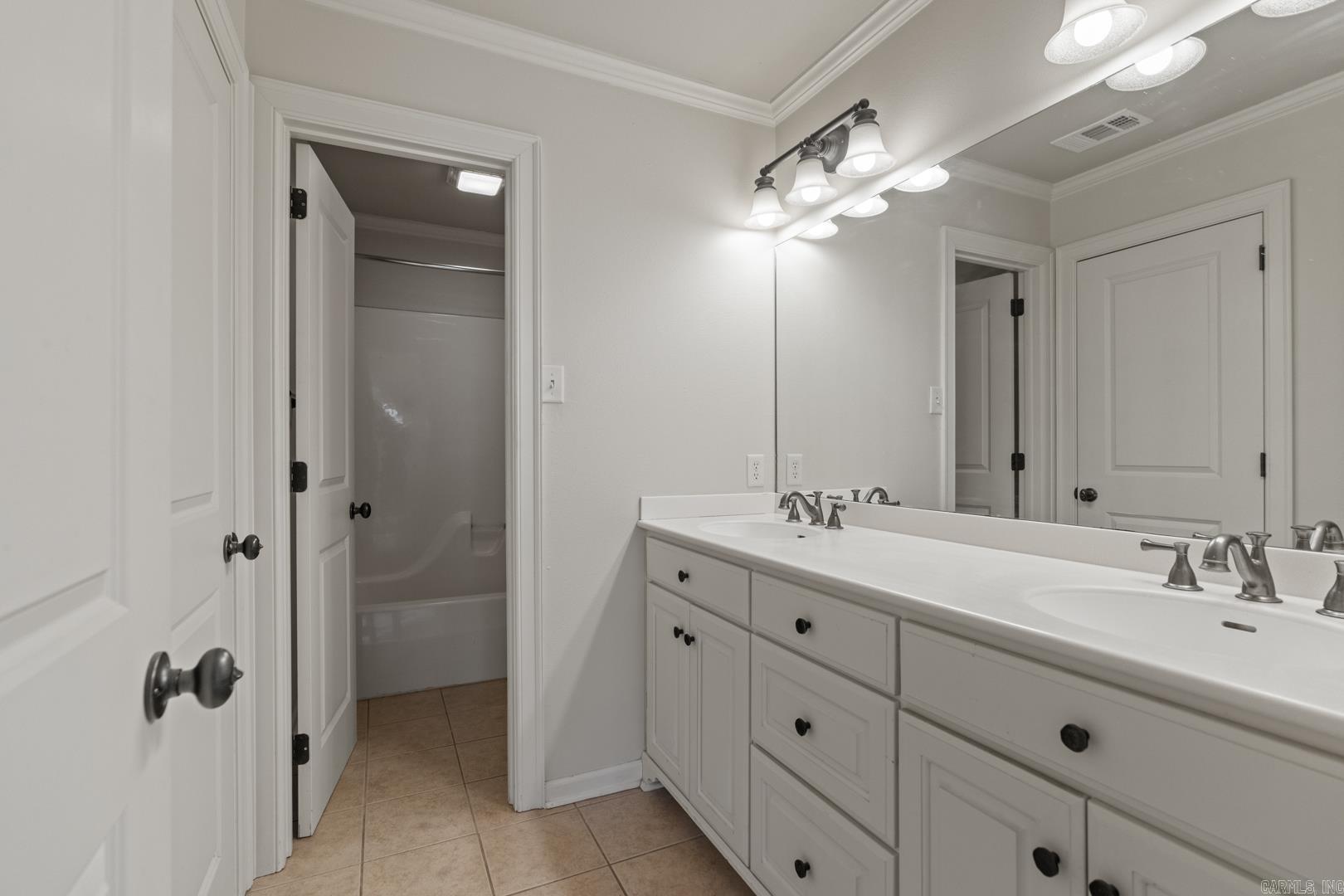 CHENAL VALLEY EPERNAY PLACE - Residential