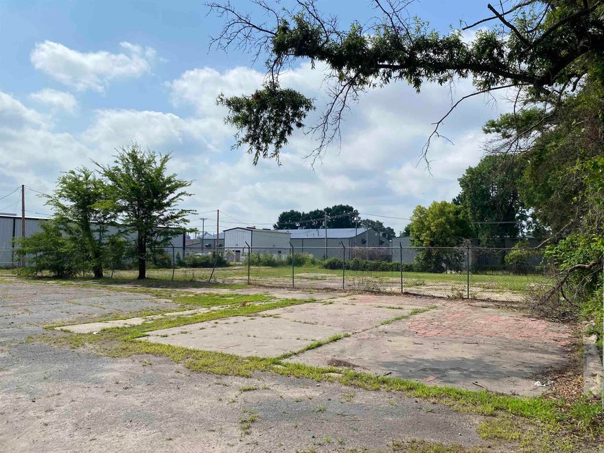 Prime Commercial Lot for Sale -Your Business Vision Awaits! Imagine the possibilities... a state-of-the-art office building, or perhaps a car lot. This exceptional commercial lot is ready for your entrepreneurial vision to take root and flourish. Situated in the heart of down town North Little Rock with high traffic and excellent visibility.  Zoned for C-4 businesses, giving you the freedom to bring your unique concept to life. Generous lot size of .88 acres. Don't miss this rare opportunity to plant the seeds of your business success.