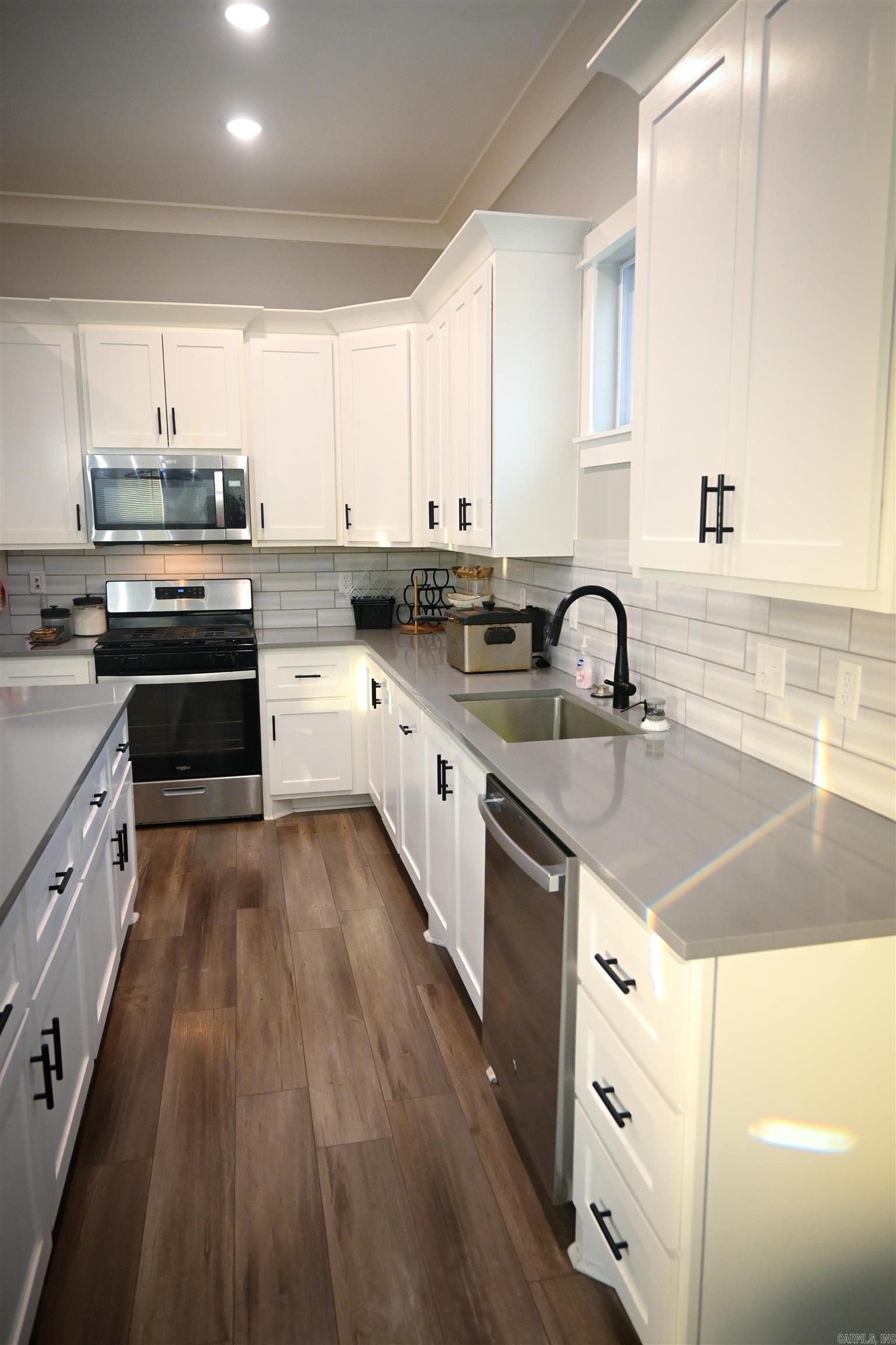 CREEKSIDE ADDN - Residential