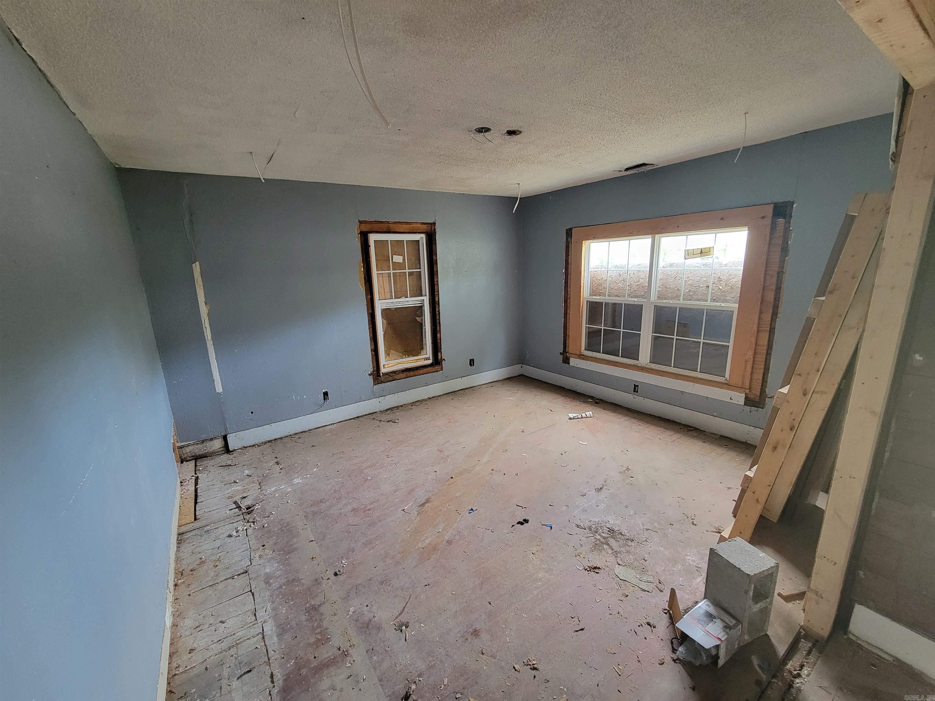 PETTEFERS - Residential