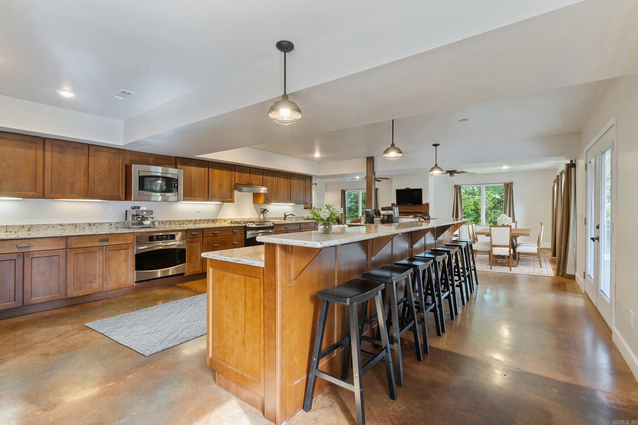 CENTER RIDGE - Residential