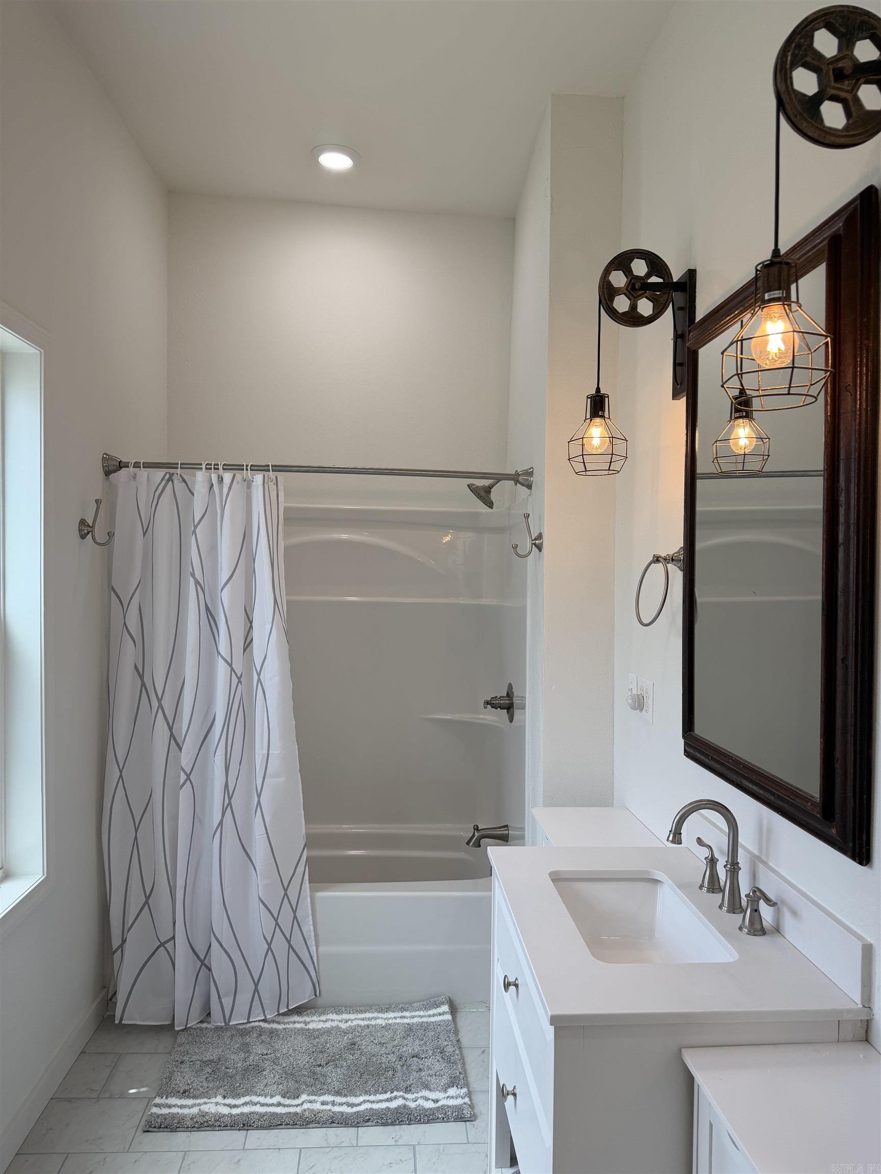 Heber Springs-Inside - Residential