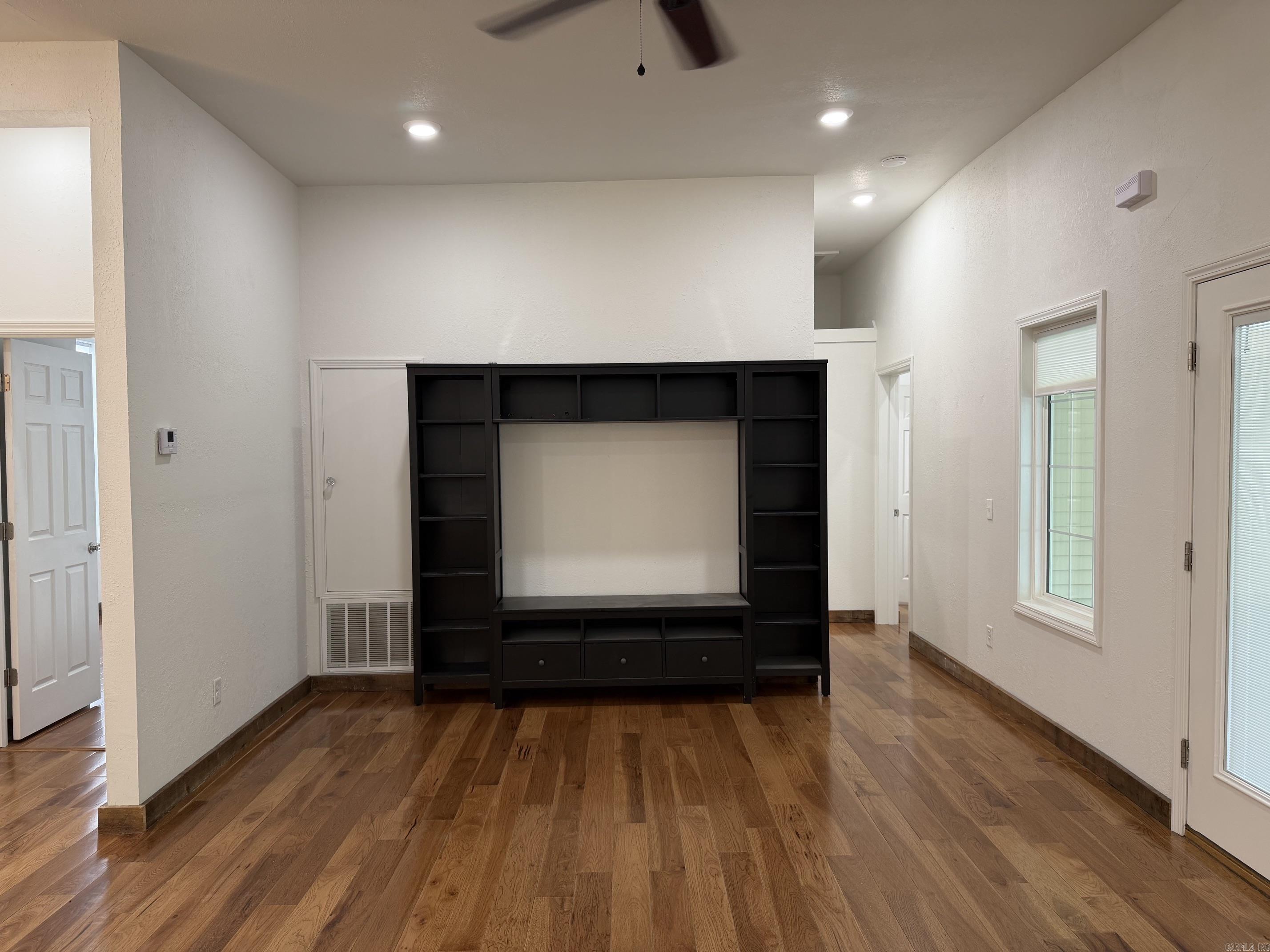 Heber Springs-Inside - Residential