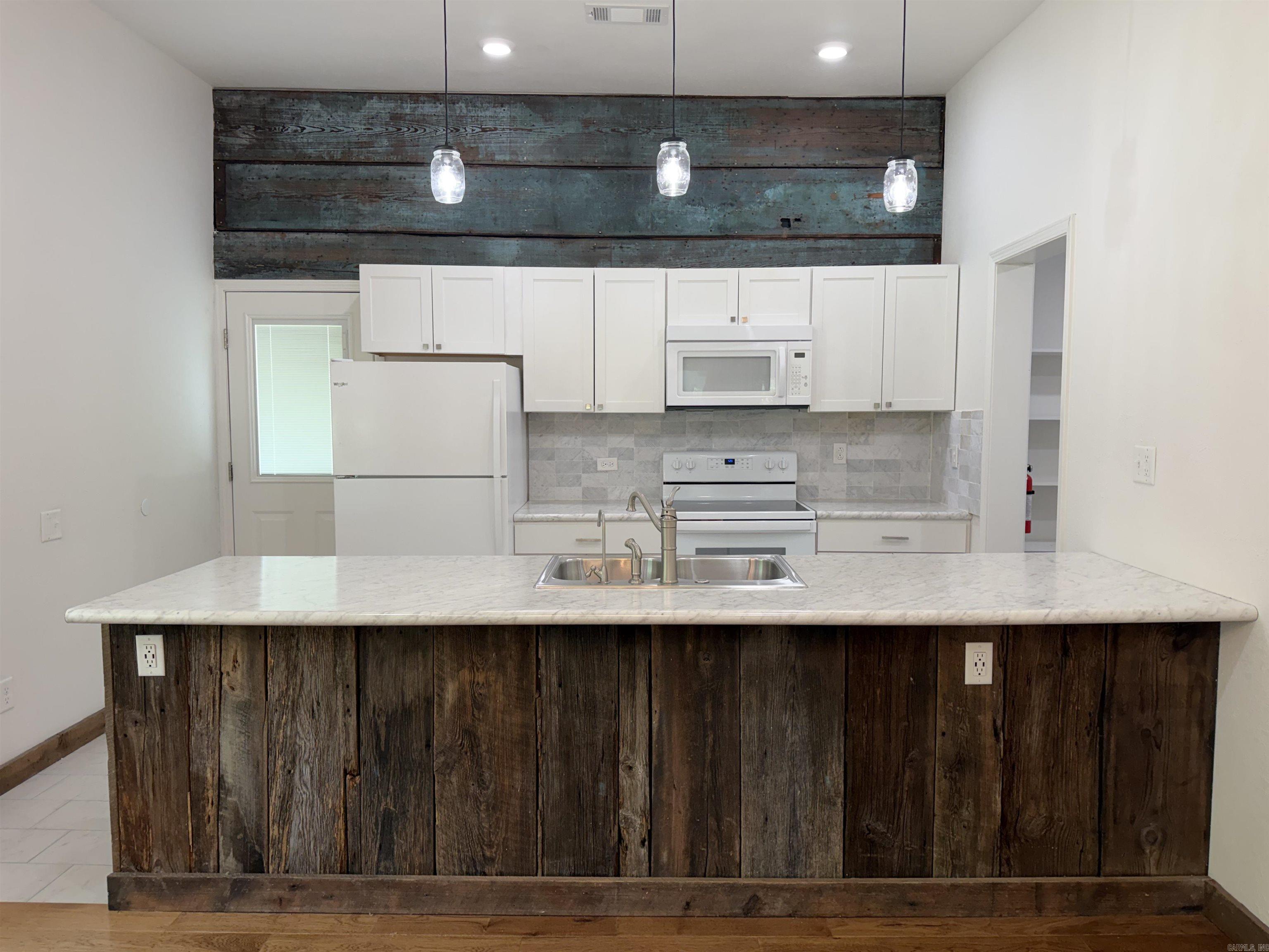 Heber Springs-Inside - Residential