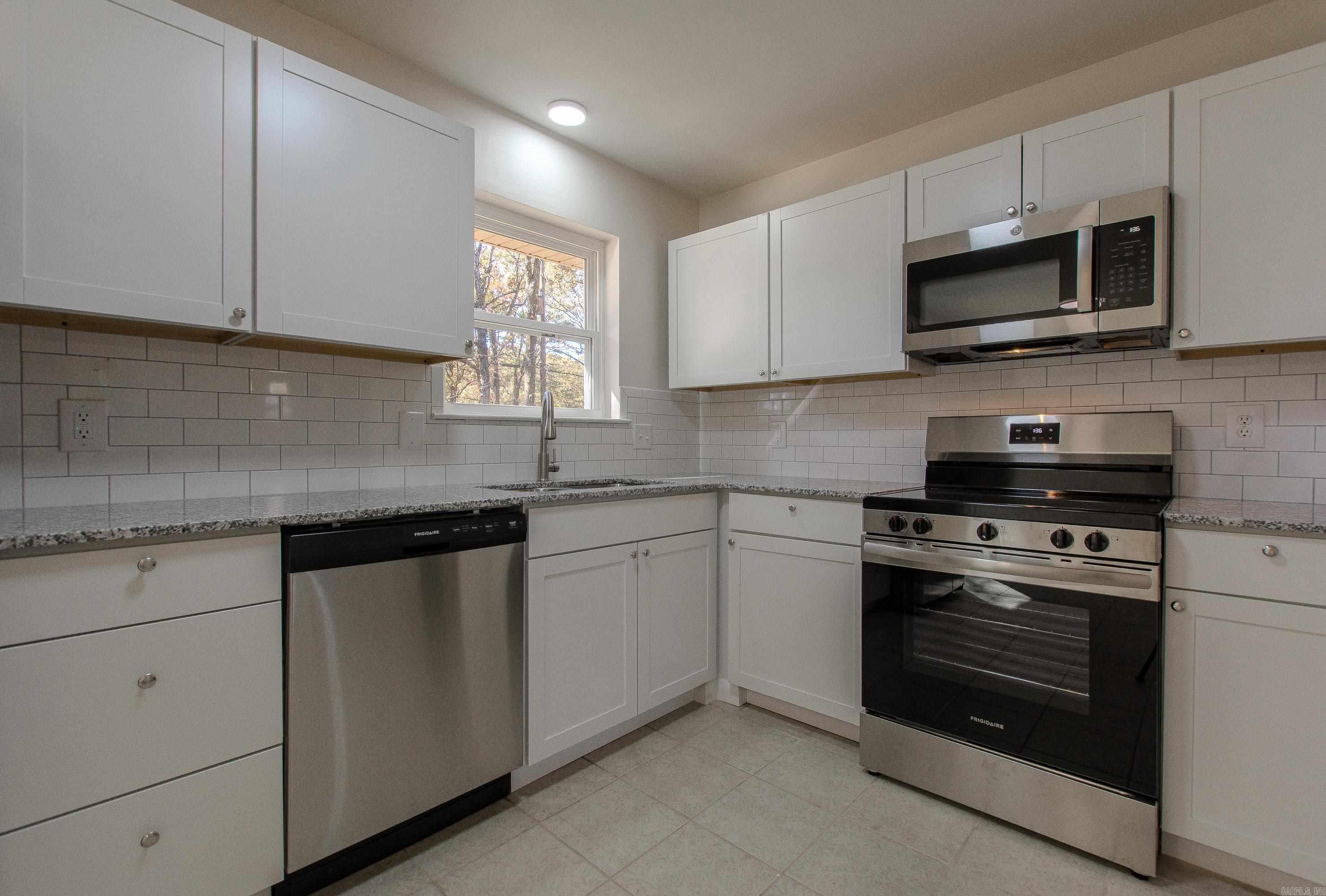 INDIAN HILLS - Residential