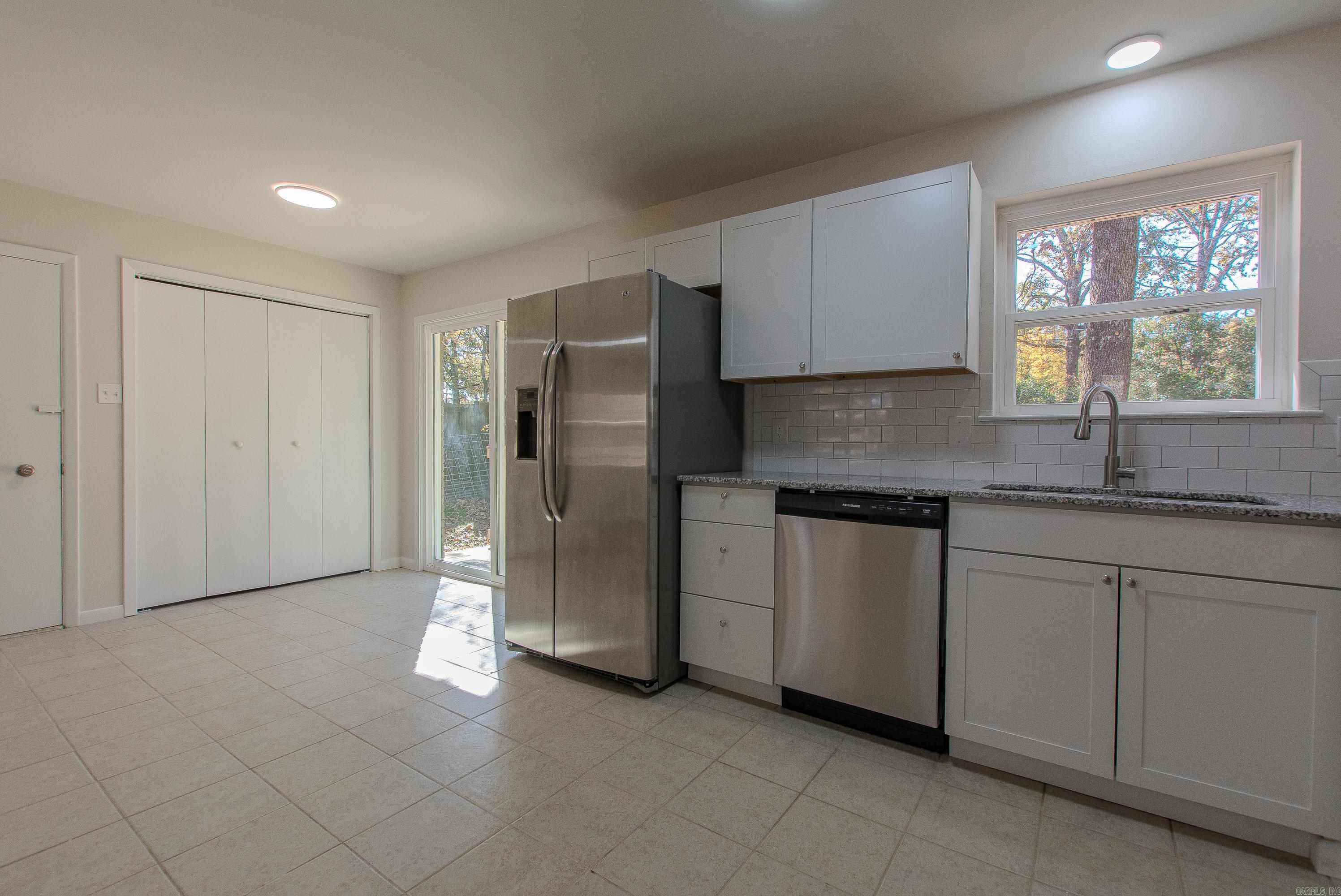 INDIAN HILLS - Residential