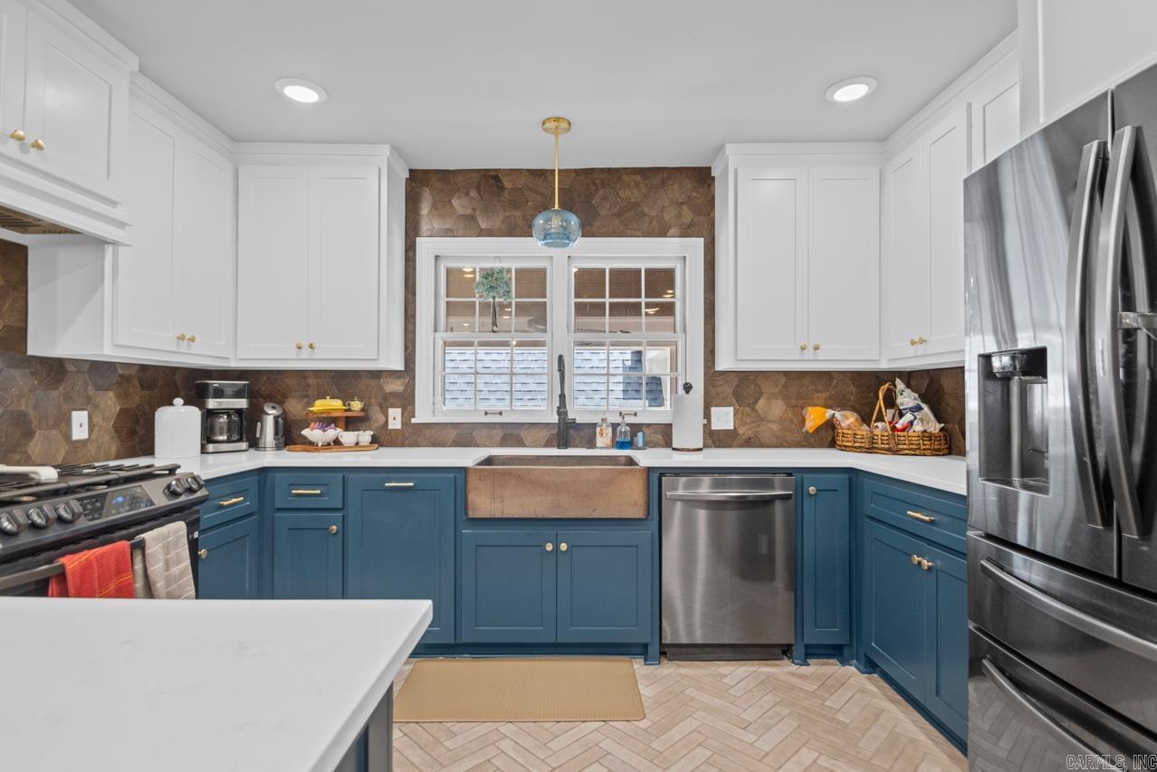 BRENTWOOD - Residential