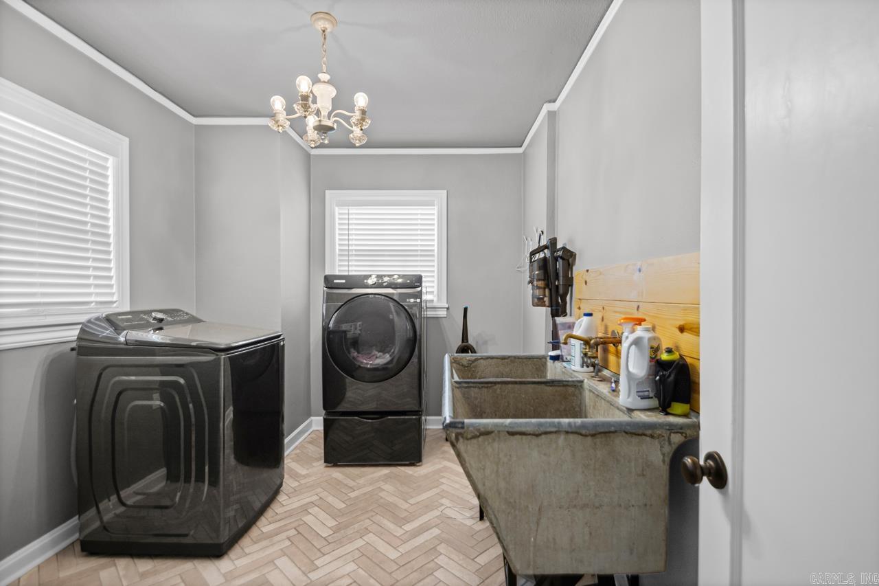 BRENTWOOD - Residential