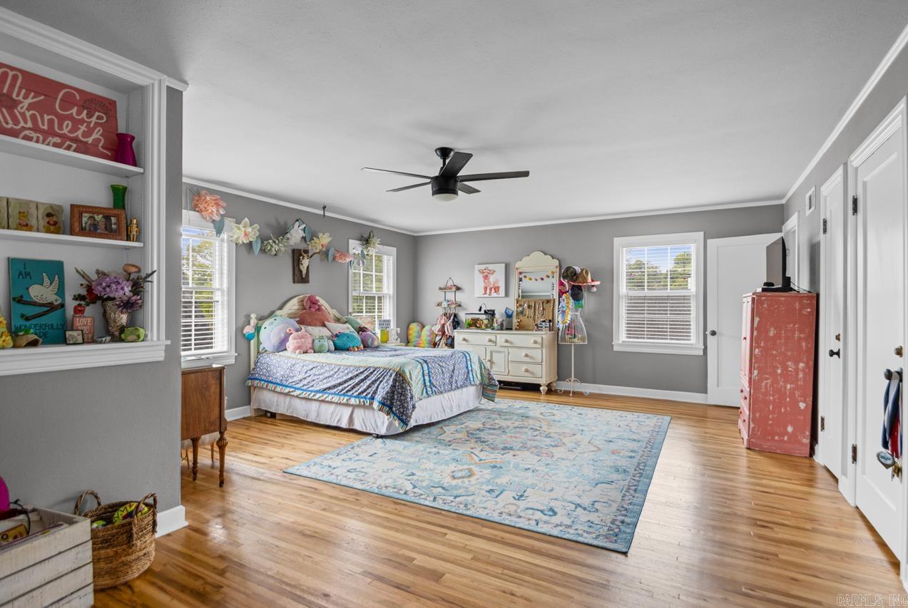 BRENTWOOD - Residential