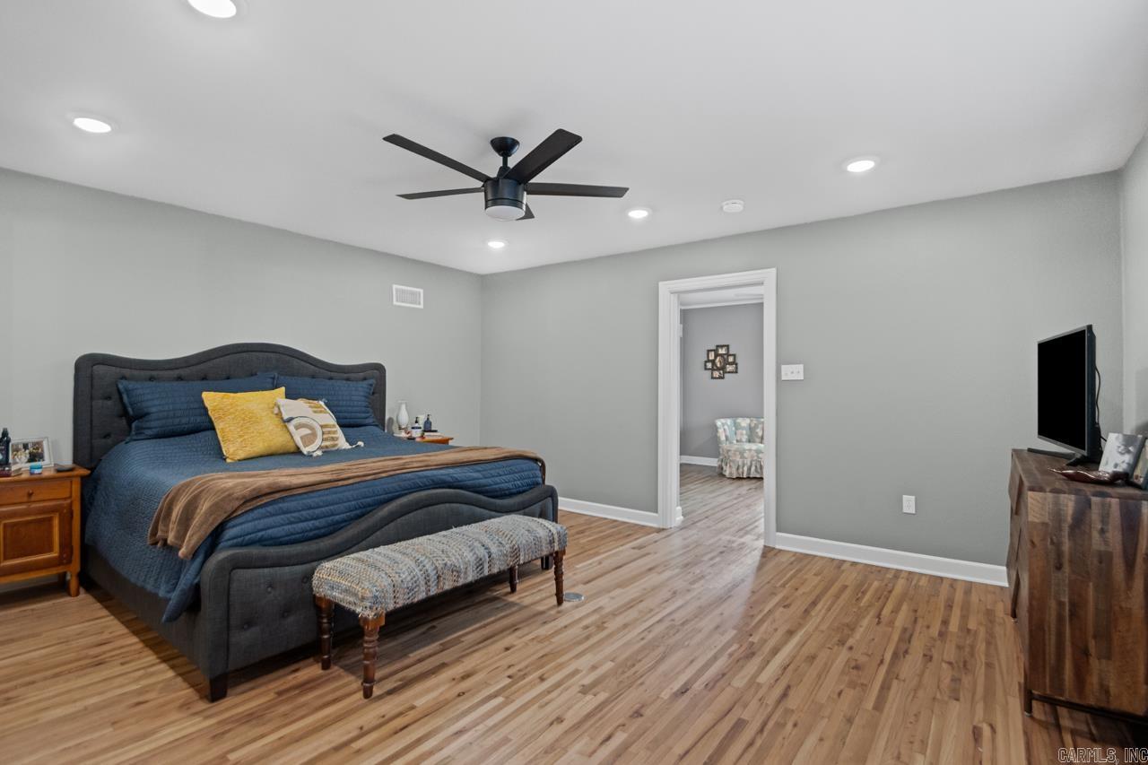 BRENTWOOD - Residential