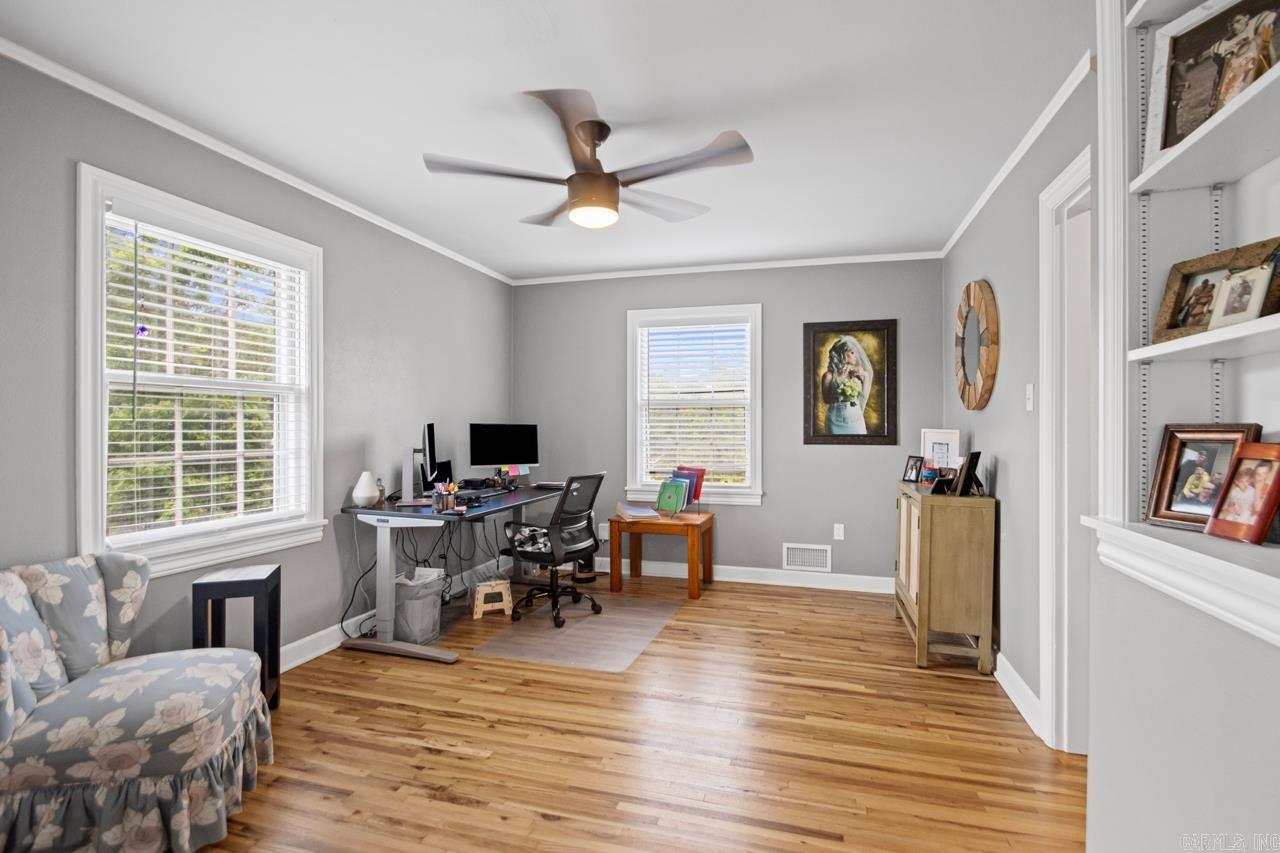 BRENTWOOD - Residential