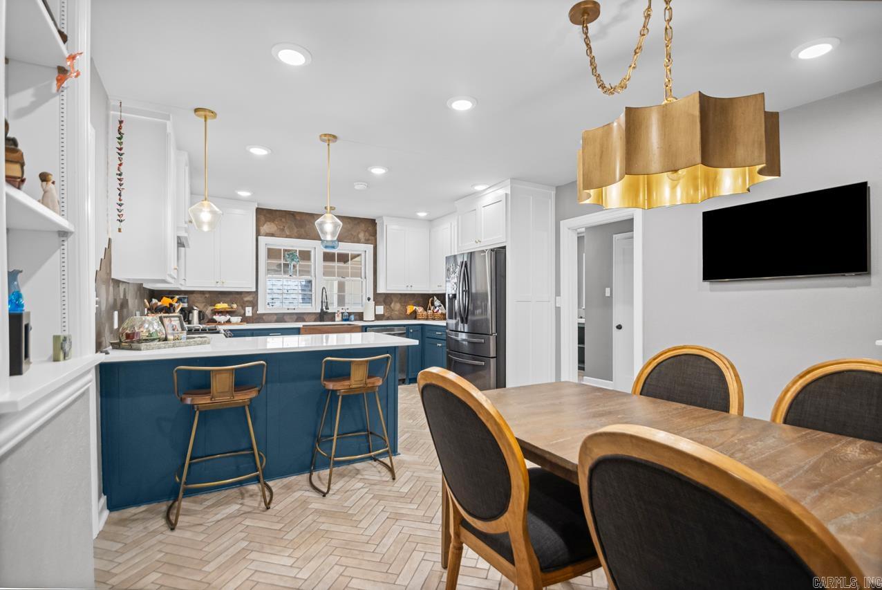 BRENTWOOD - Residential