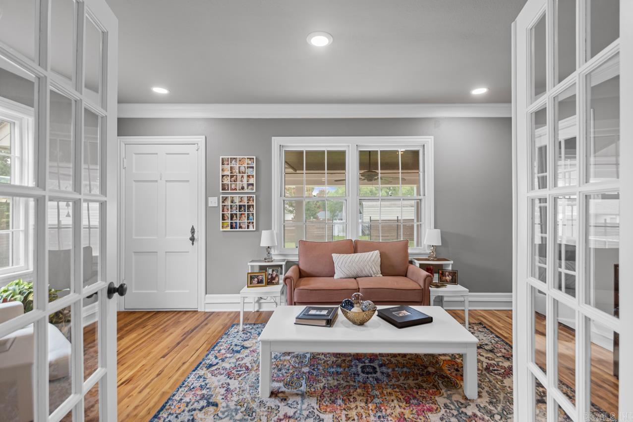 BRENTWOOD - Residential