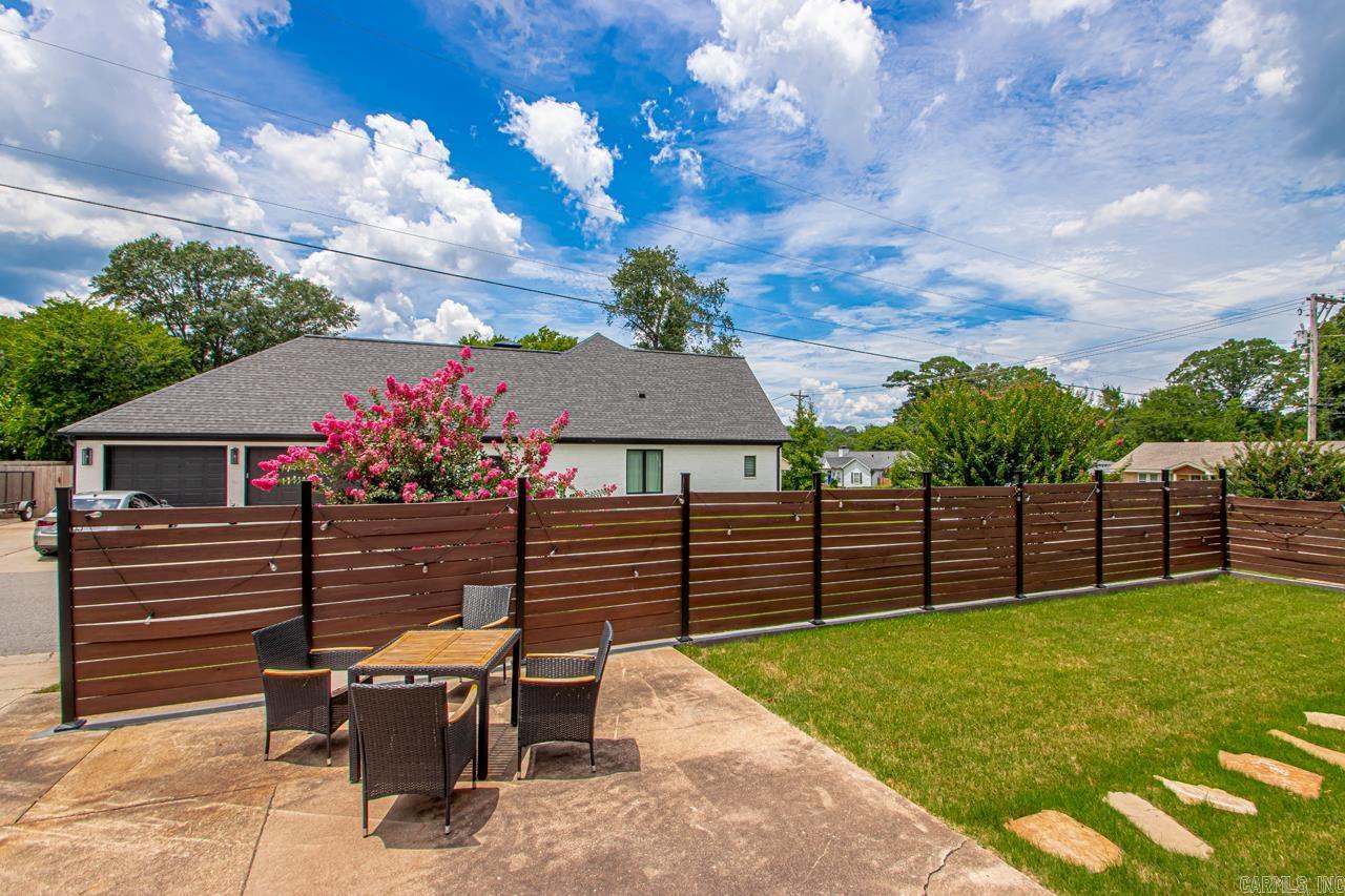 BRENTWOOD - Residential