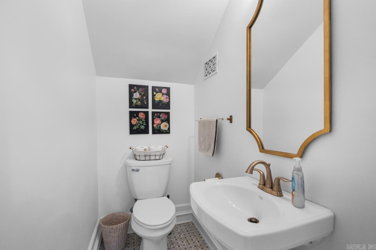 BRENTWOOD - Residential