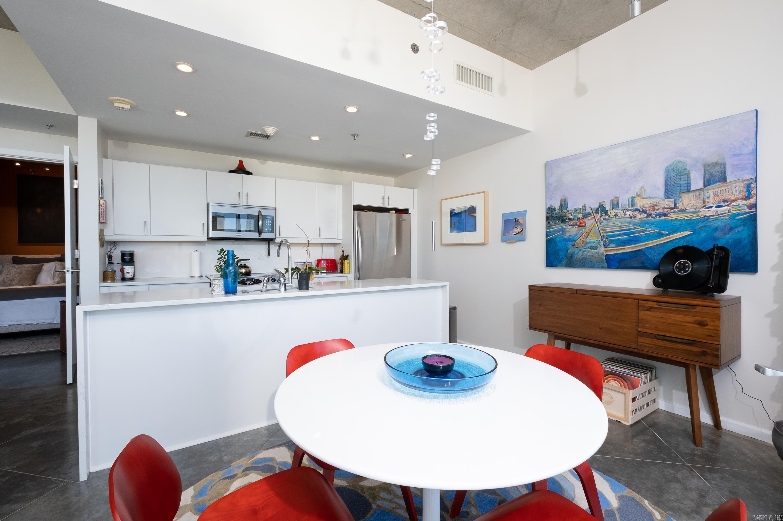 River Market Tower - Residential Lease