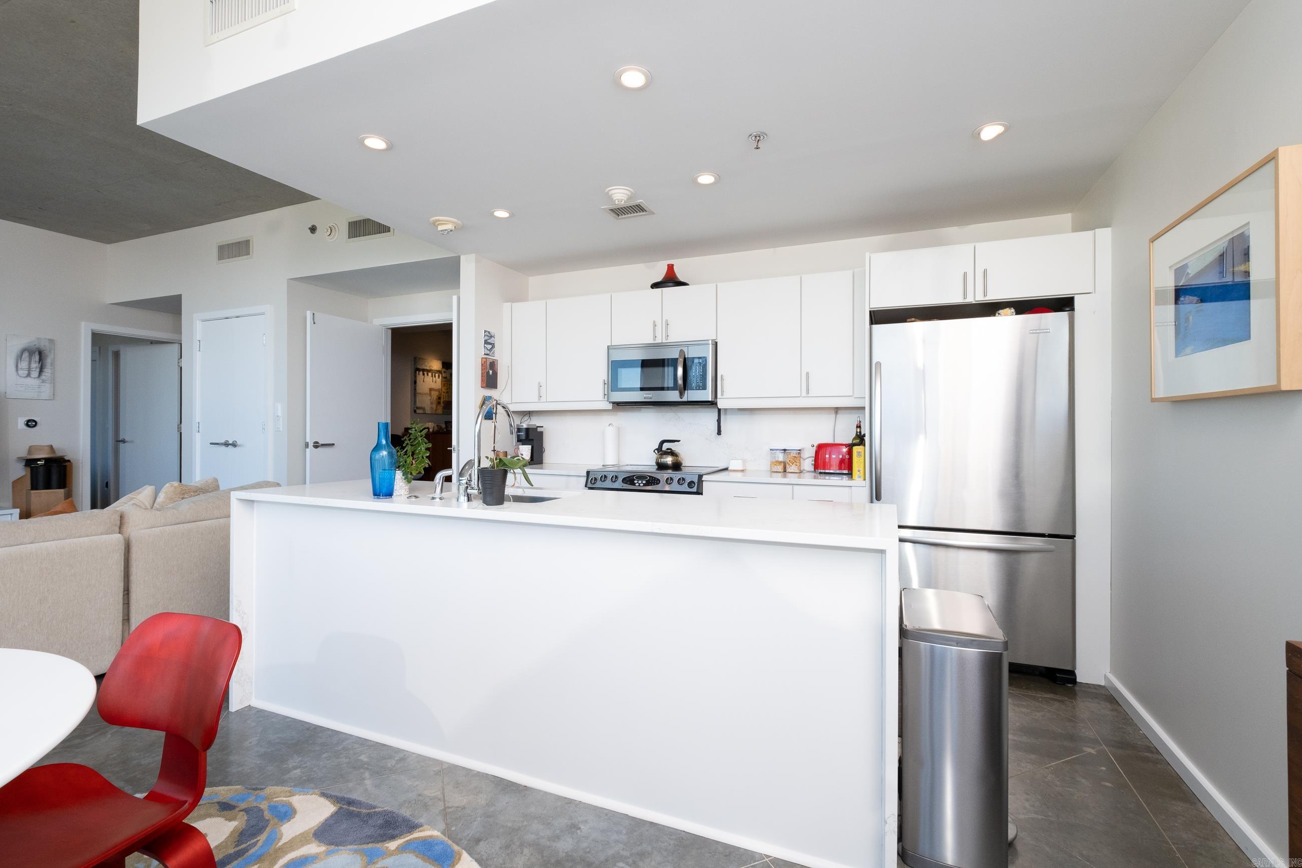 River Market Tower - Residential Lease