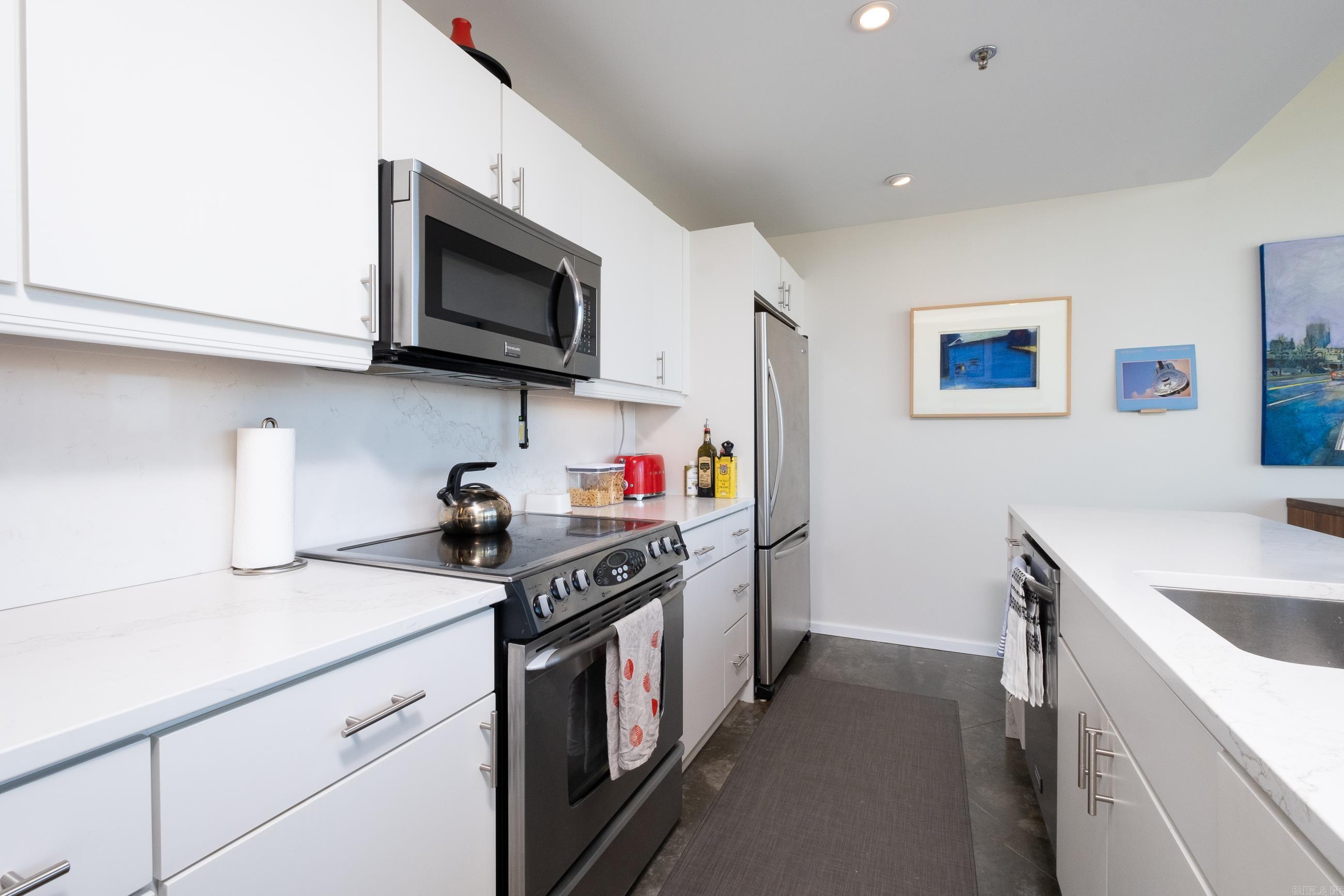 River Market Tower - Residential Lease