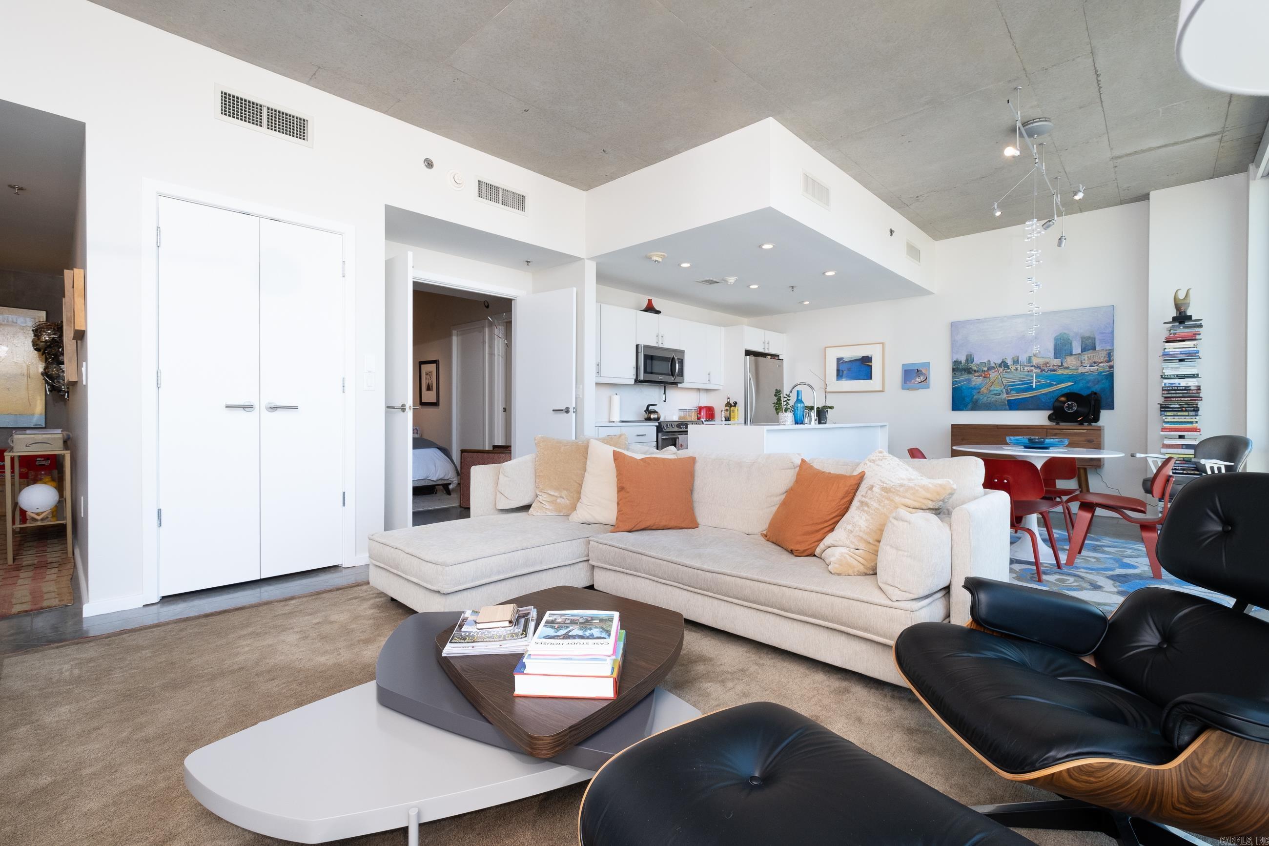 River Market Tower - Residential Lease