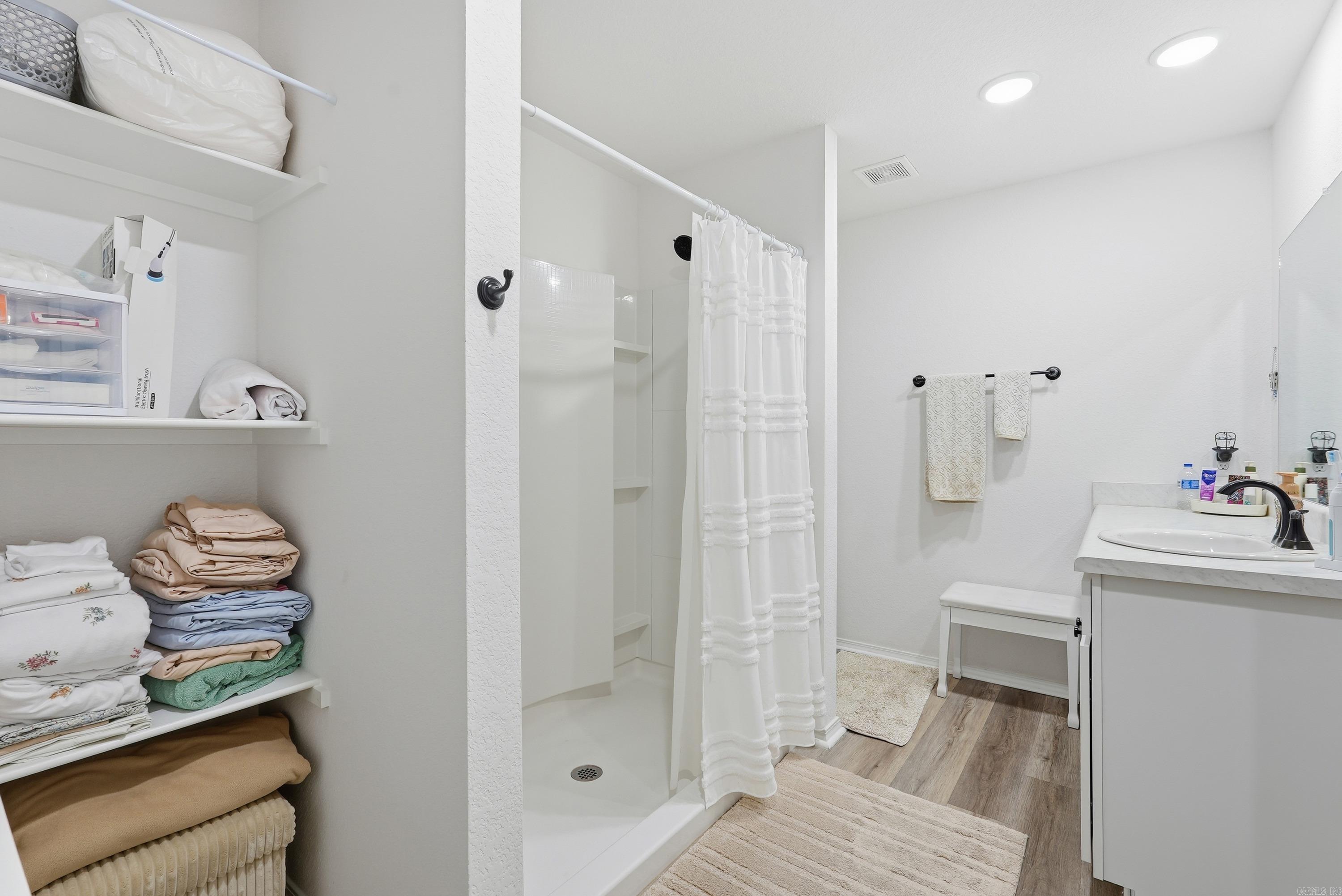 BELL VALLEY - Residential