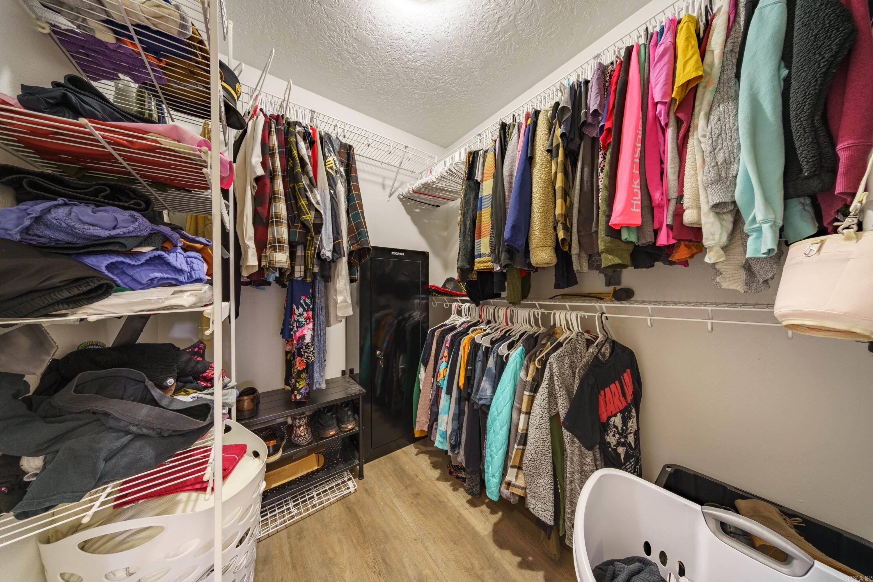 DOUBLE OAK ESTATES - Residential