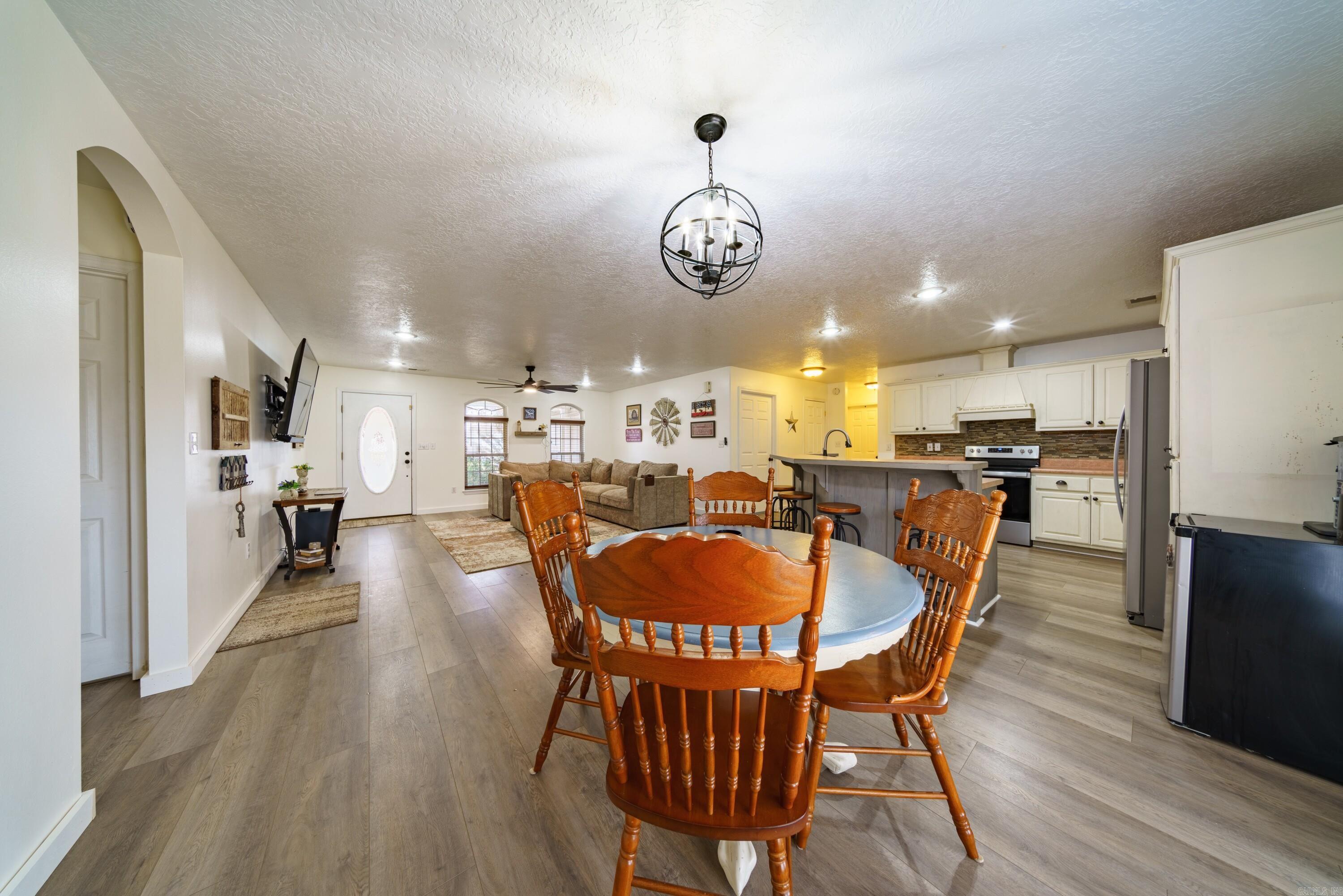 DOUBLE OAK ESTATES - Residential