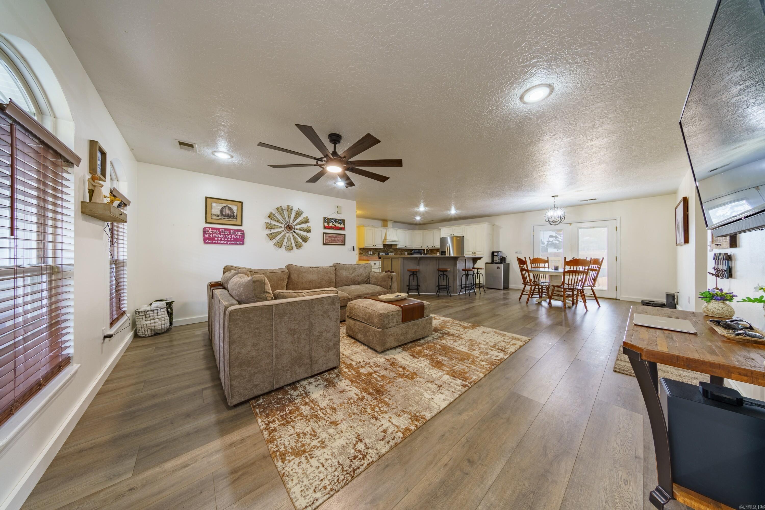 DOUBLE OAK ESTATES - Residential