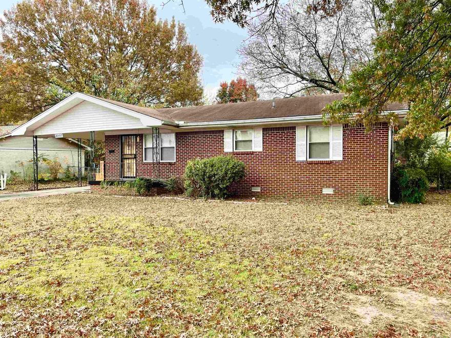 Locaion, Location, Location!!  Near the colleges!!  Perfect for your home or investing for a rental!  3 Bedrooms 1 bath.  Large Living Room.  Kitchen/Dining room off the carport.  Washer, Dryer, and Refrigerator conveys to the buyer!!  There are 4 ceiling fans!  Large backyard with a 12' X 14 ' storage or workshop.  Also there is another storage/workshop at the end of the carport!  Concrete Storm Celler just outside the back door!! Utilities are with Conway Corp!!! Tons of possibilities with this one.