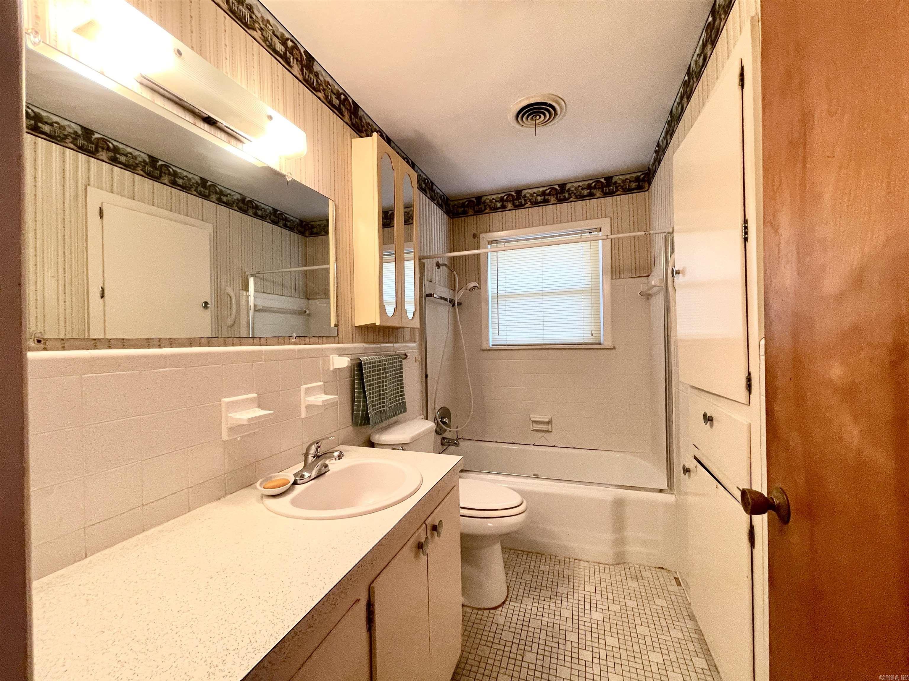 C C BOENS - Residential