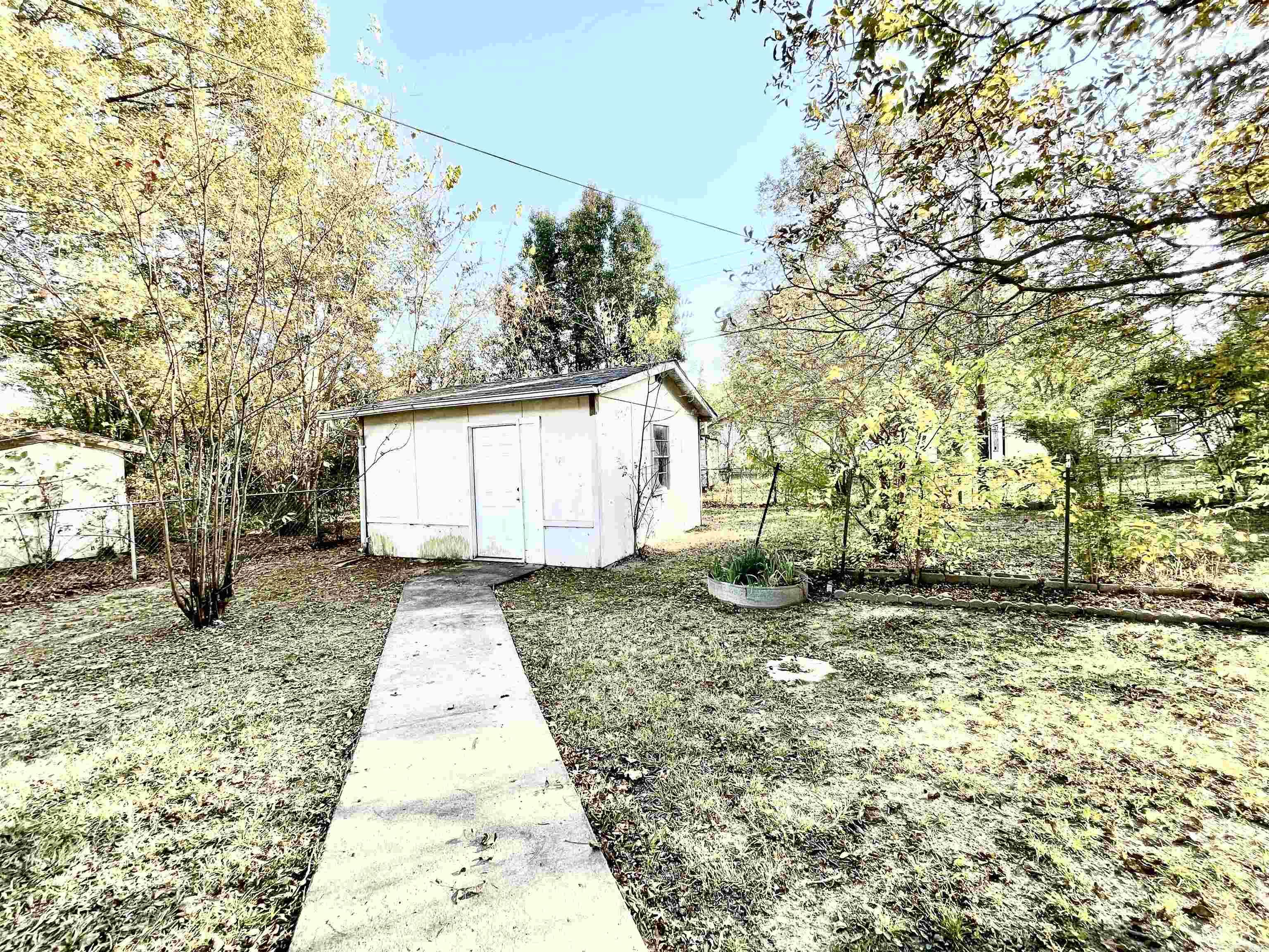 C C BOENS - Residential