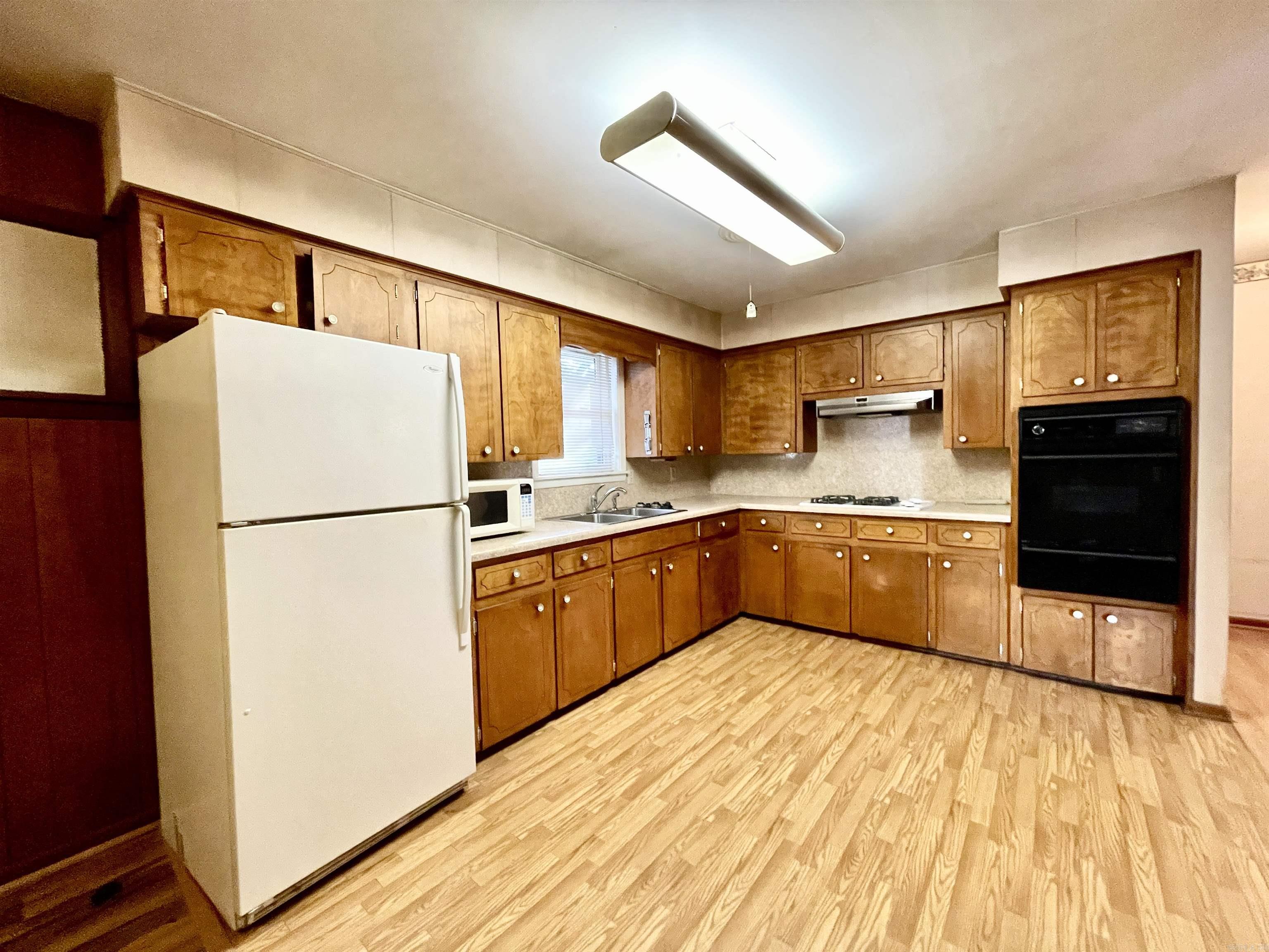 C C BOENS - Residential