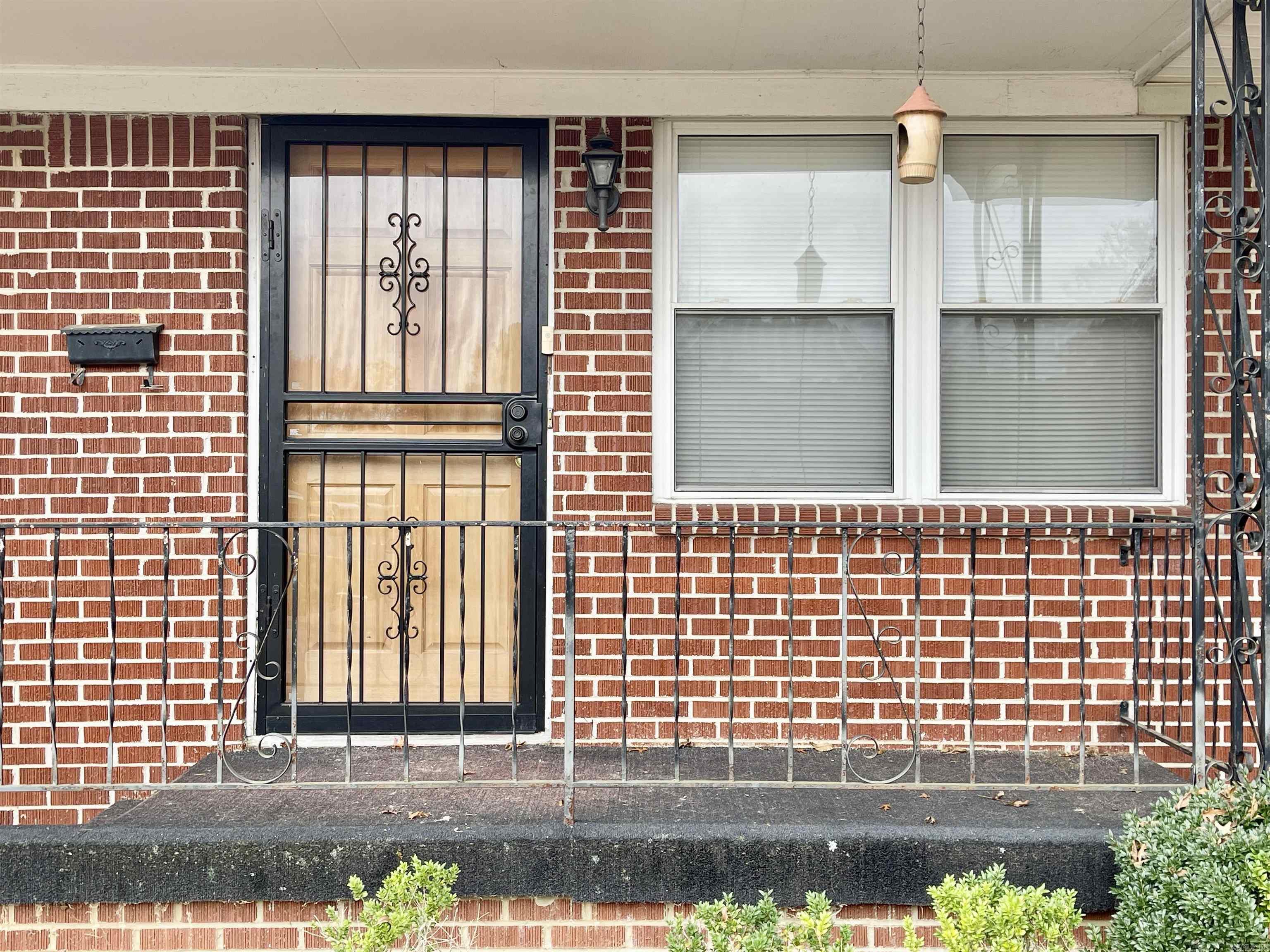 C C BOENS - Residential