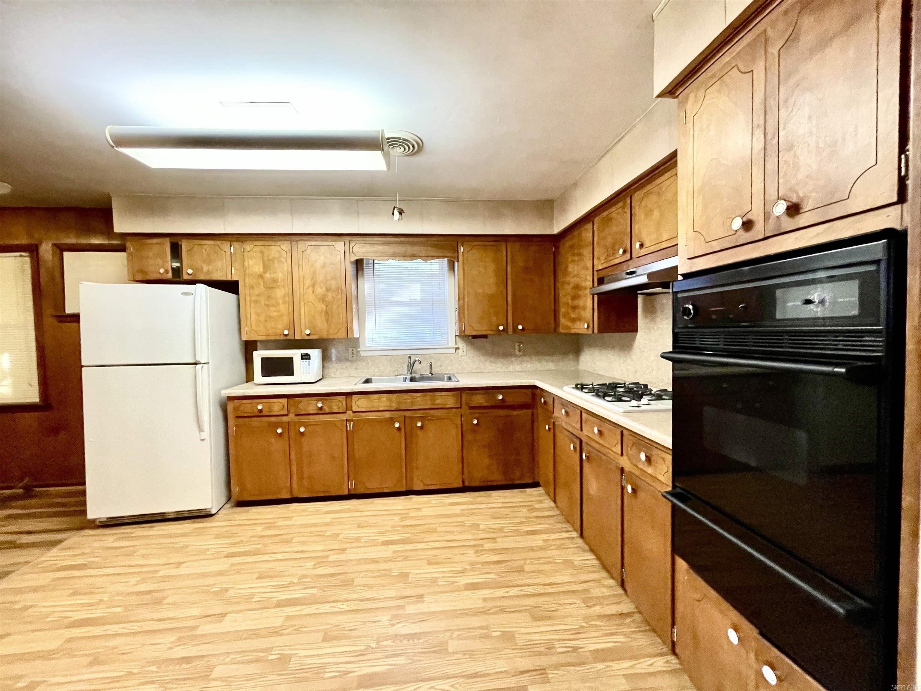 C C BOENS - Residential