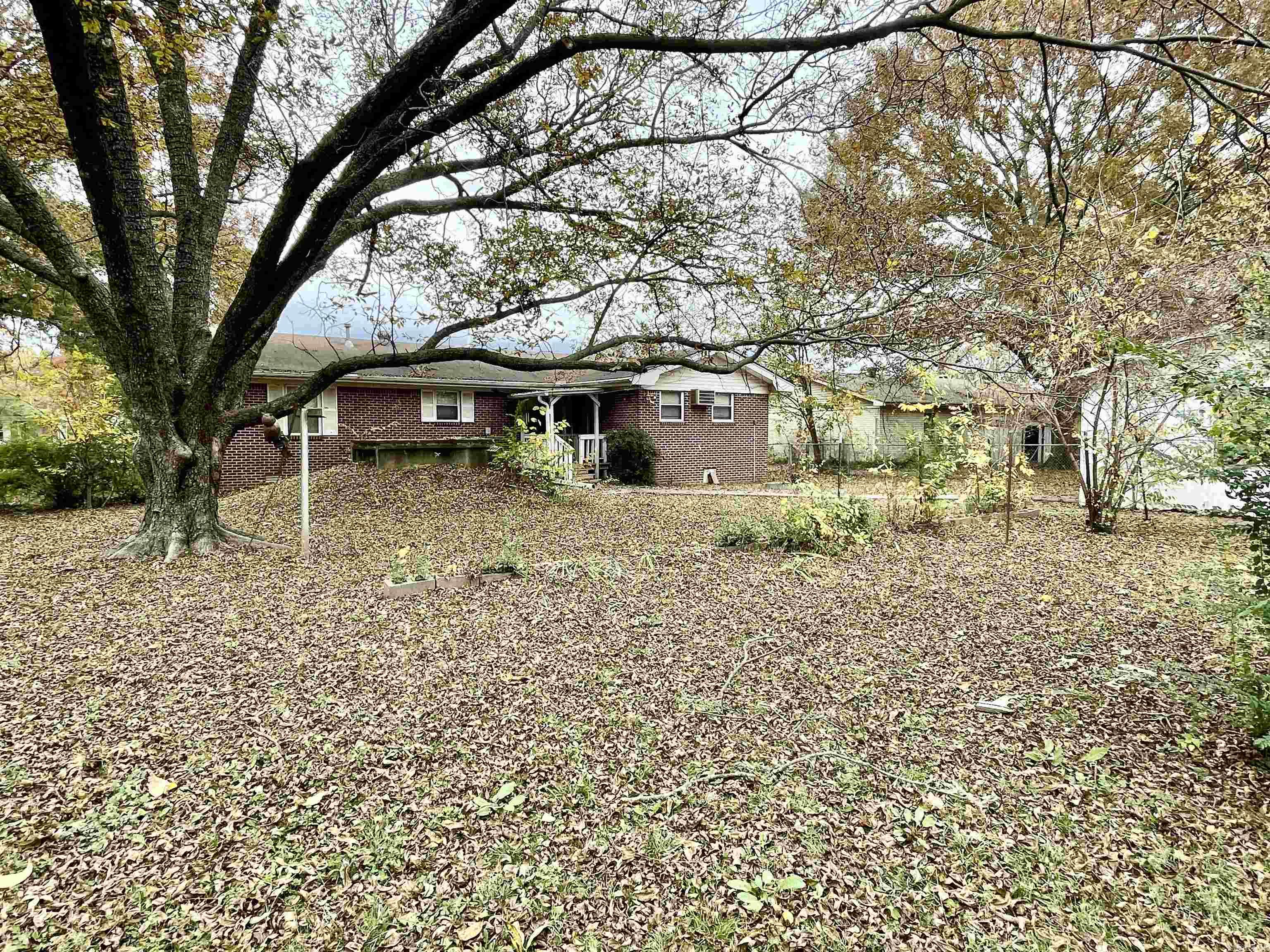 C C BOENS - Residential