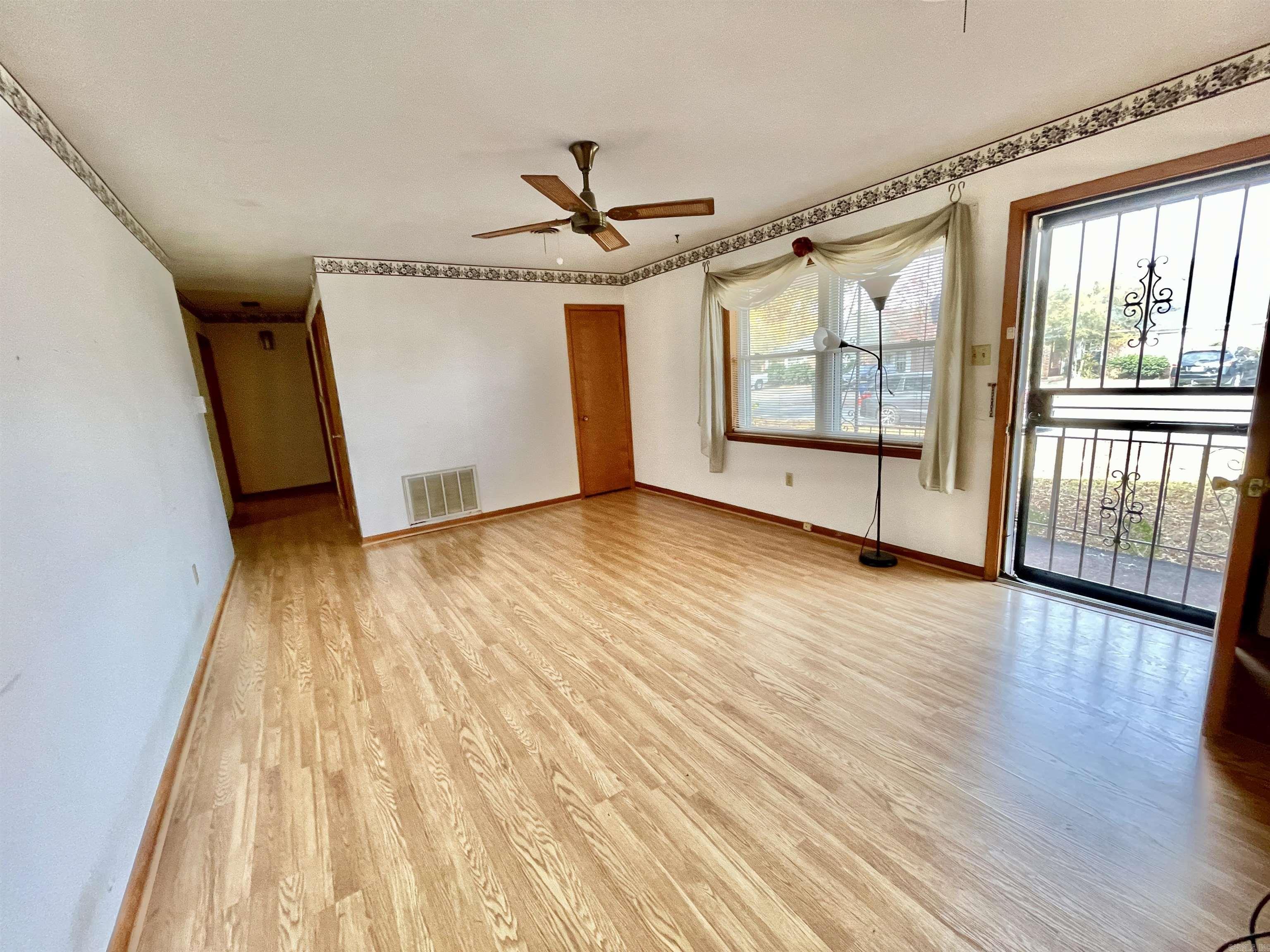 C C BOENS - Residential