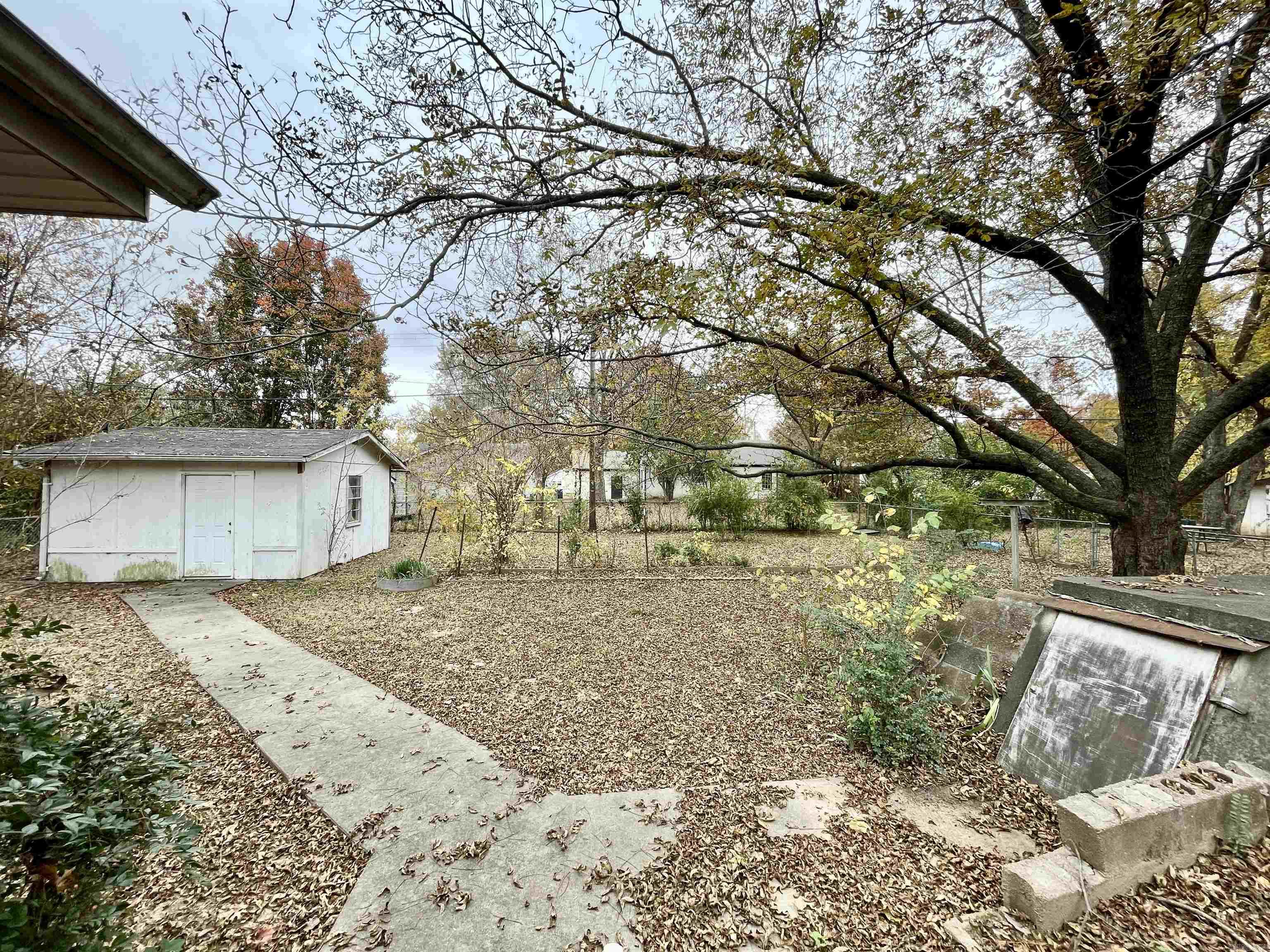 C C BOENS - Residential