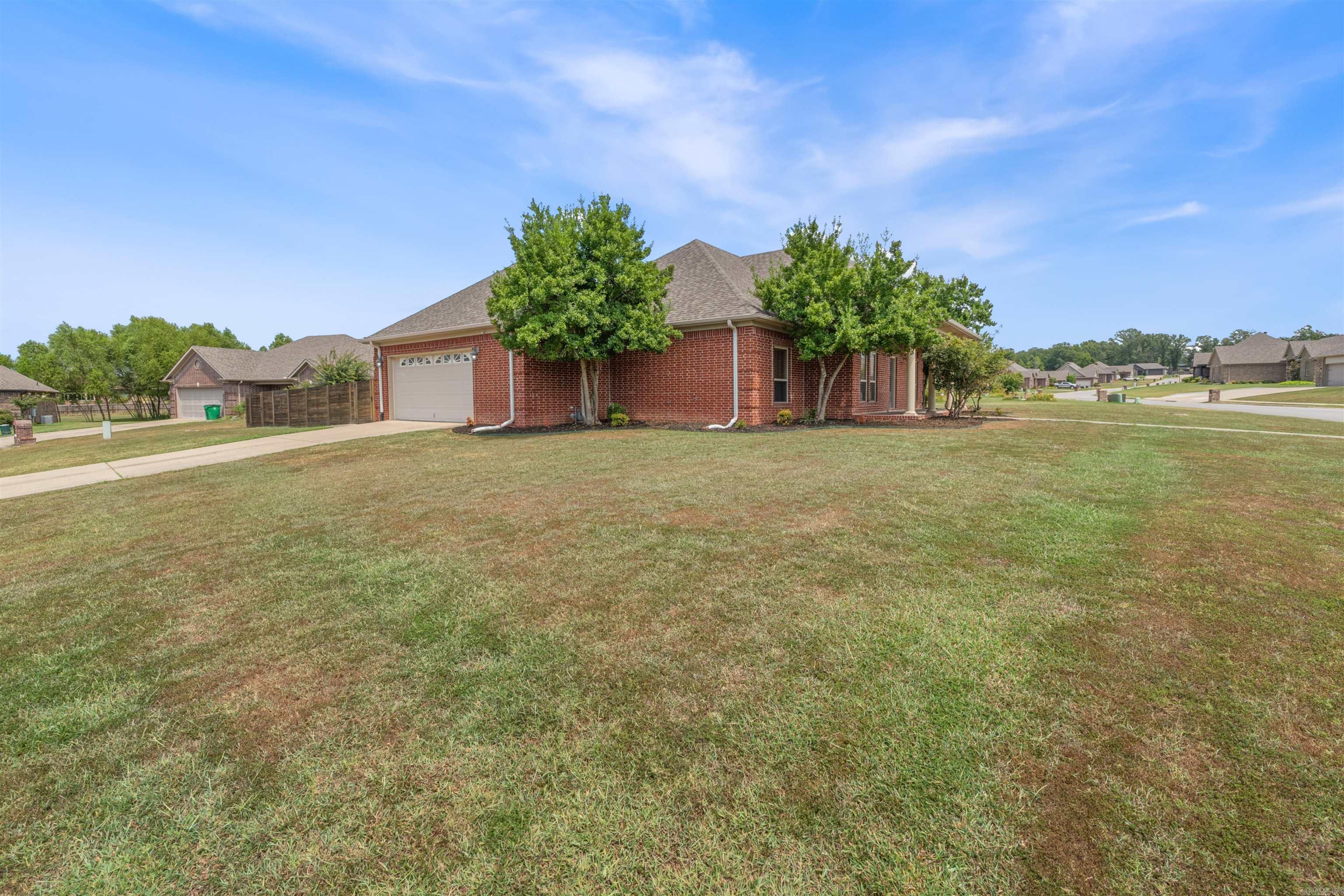 SHADOW CREEK - Residential
