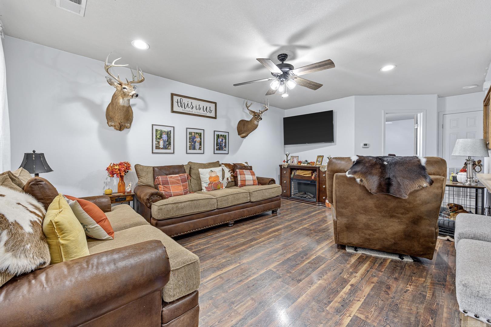 TRUNKS ADD - Residential