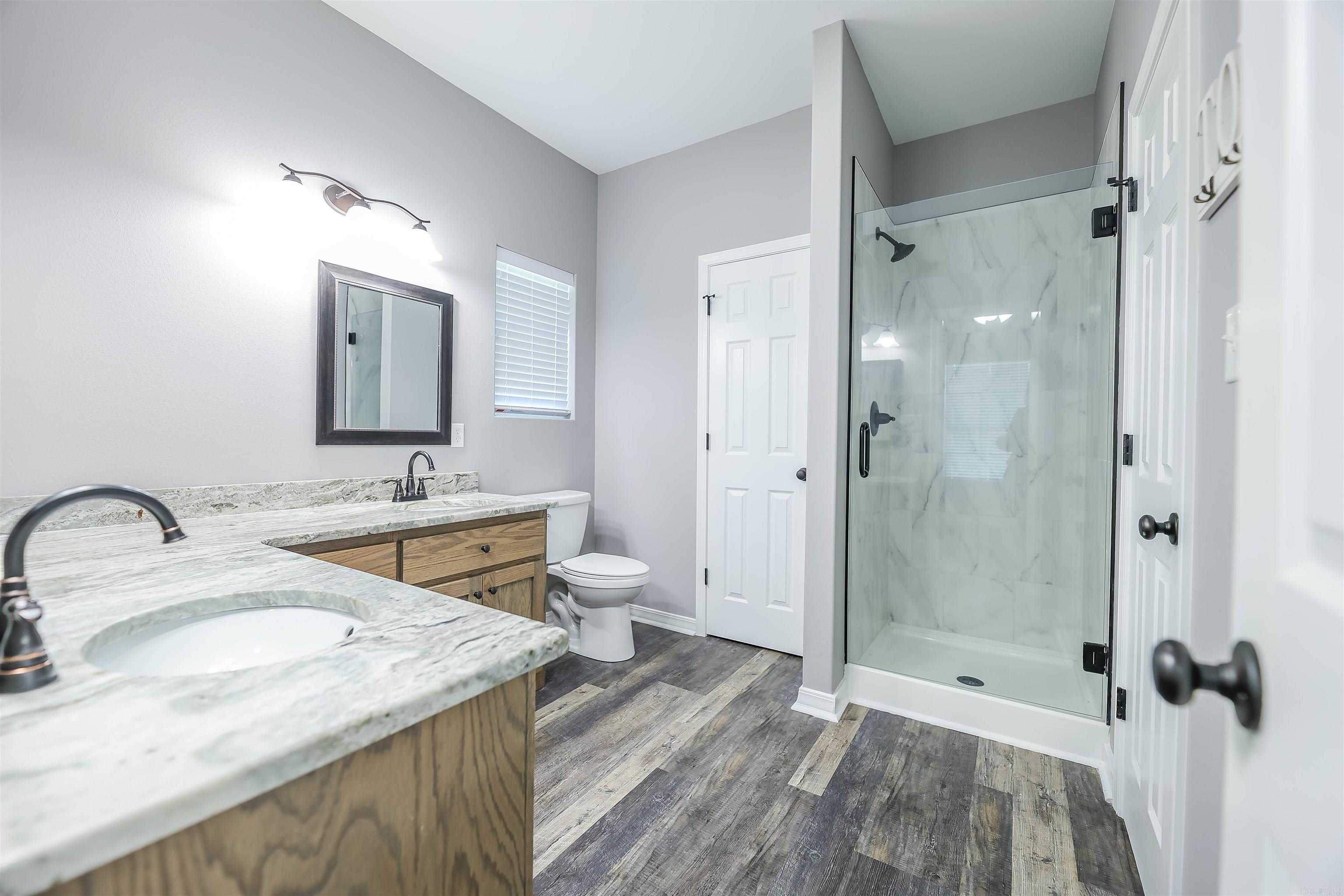 HAMPTON HOLLOWS - Residential