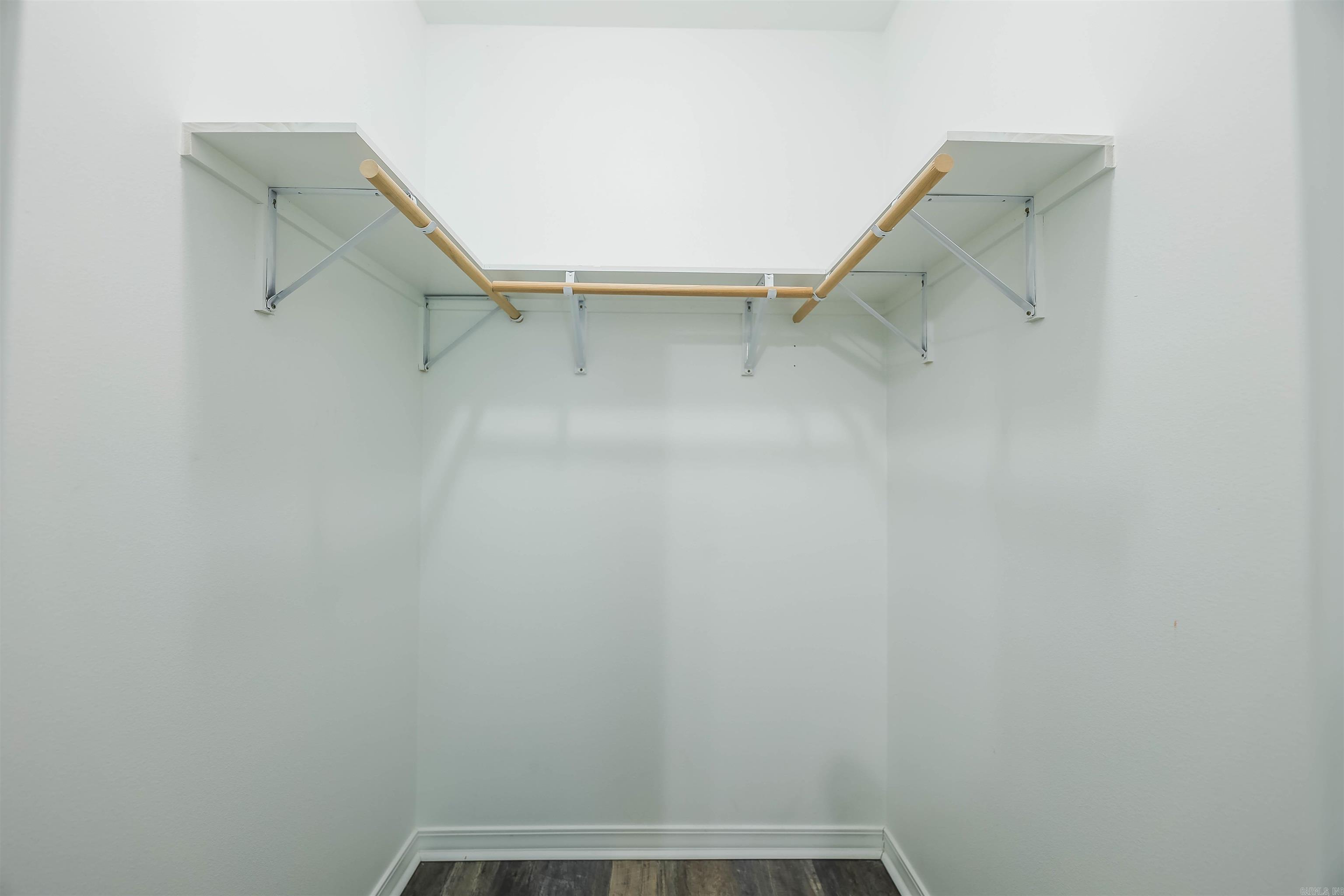 HAMPTON HOLLOWS - Residential