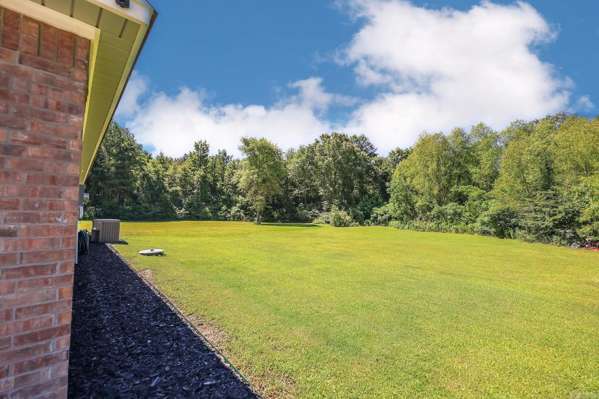 HAMPTON HOLLOWS - Residential