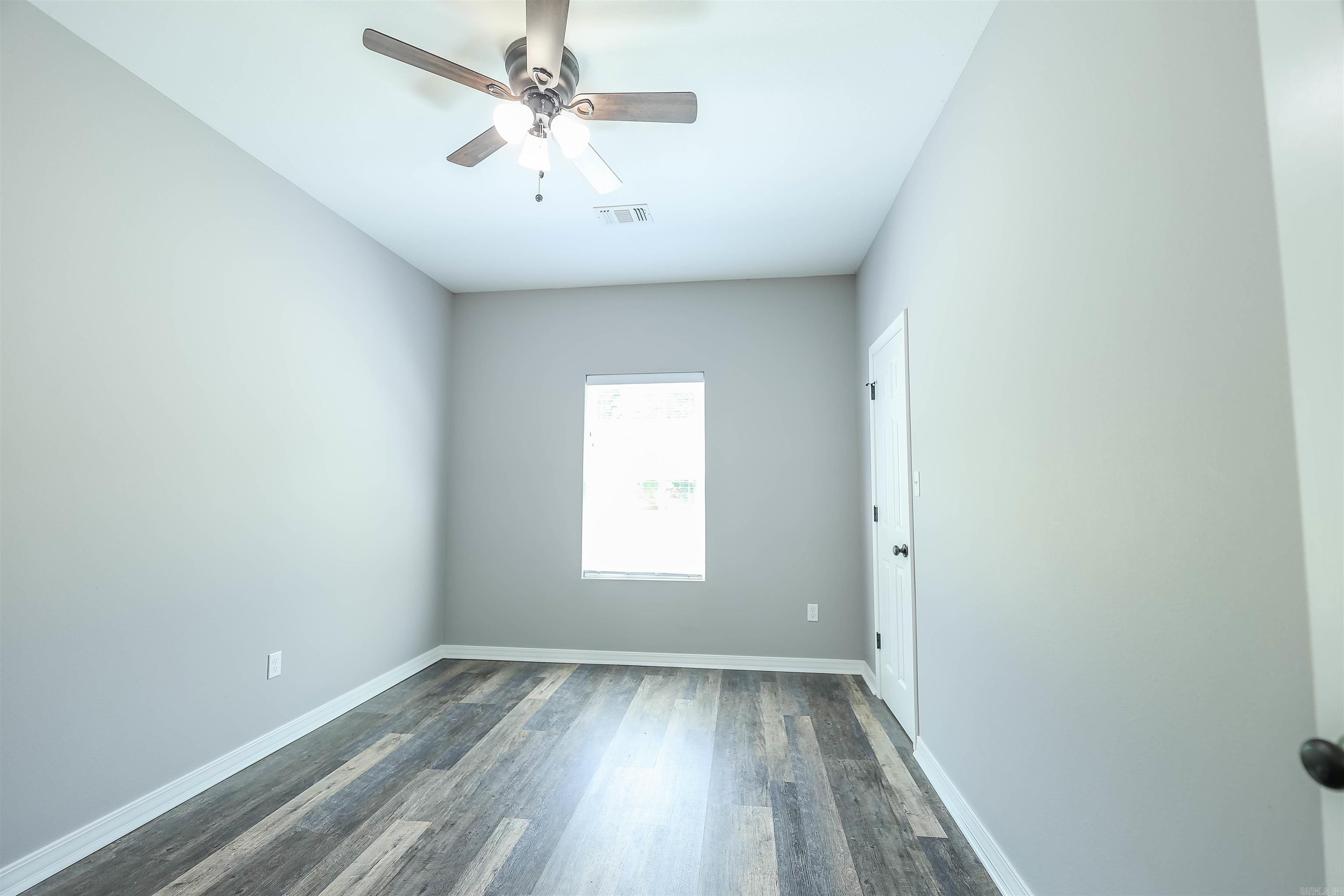 HAMPTON HOLLOWS - Residential