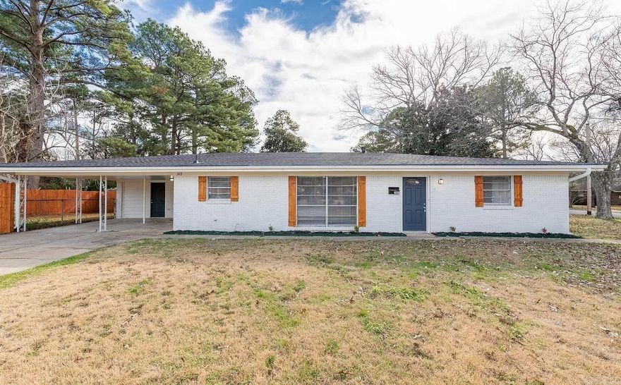 Fully updated home located in the heart of WLR on a spacious corner lot. This spacious 4 bedroom 2 bathroom home has been updated with flooring, paint, faucets, fixtures, roof, HVAC, all new kitchen, bathrooms and much more. The yard has a new privacy fence. With a wide open floorplan this house is perfect for entertaining.