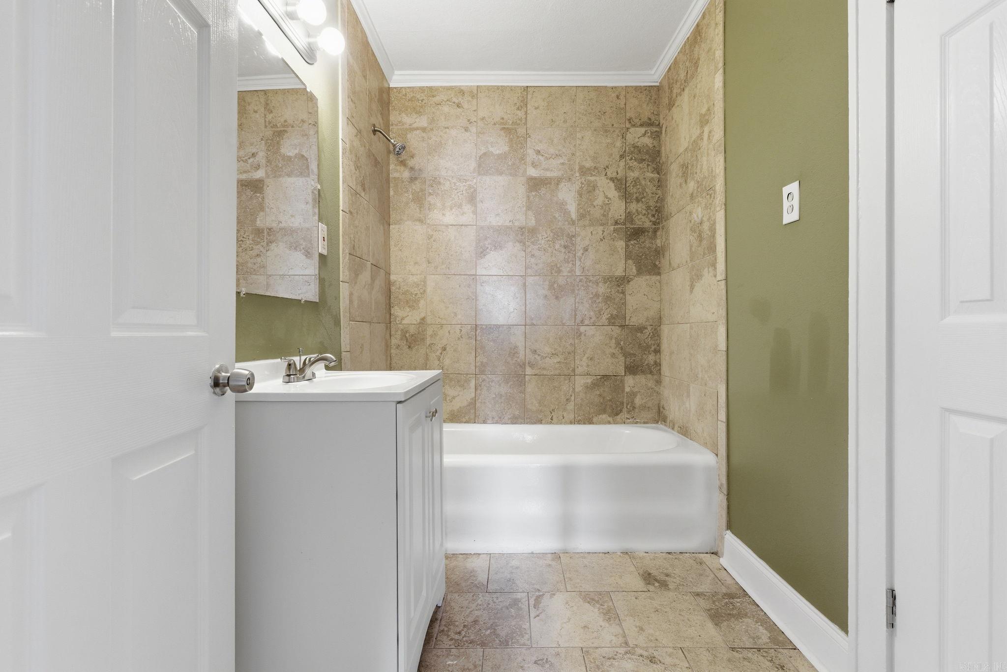 CUNNINGHAMS - Residential