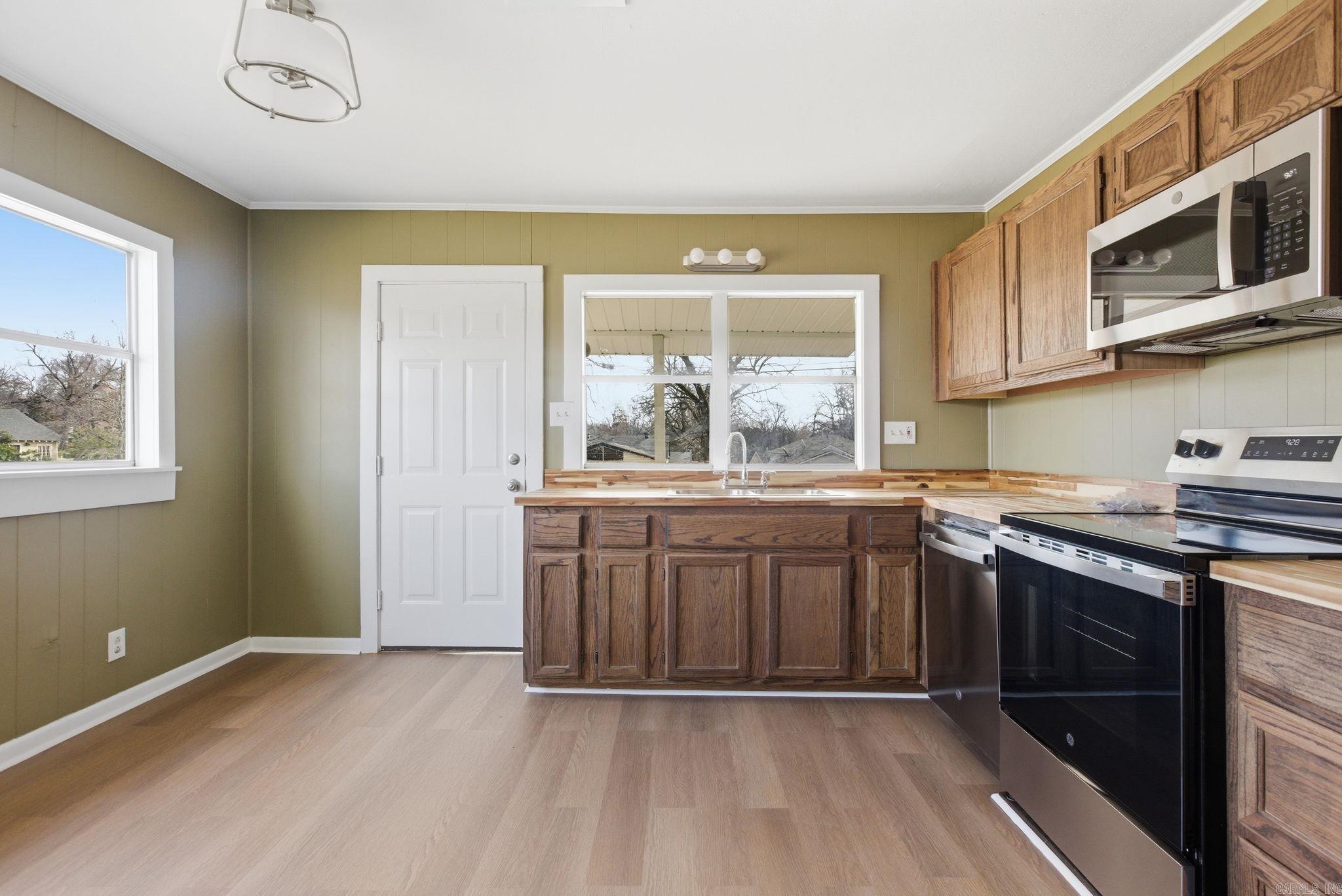 CUNNINGHAMS - Residential