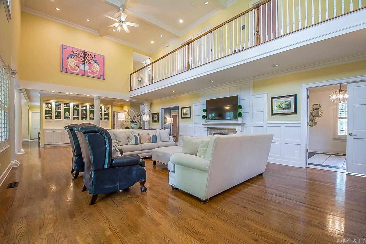 CHENAL VALLEY CHENAL CIRCLE - Residential
