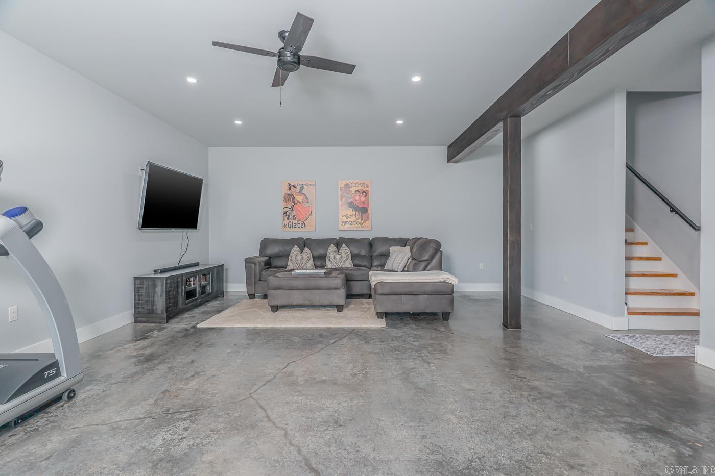CROWN ADDITION - Residential